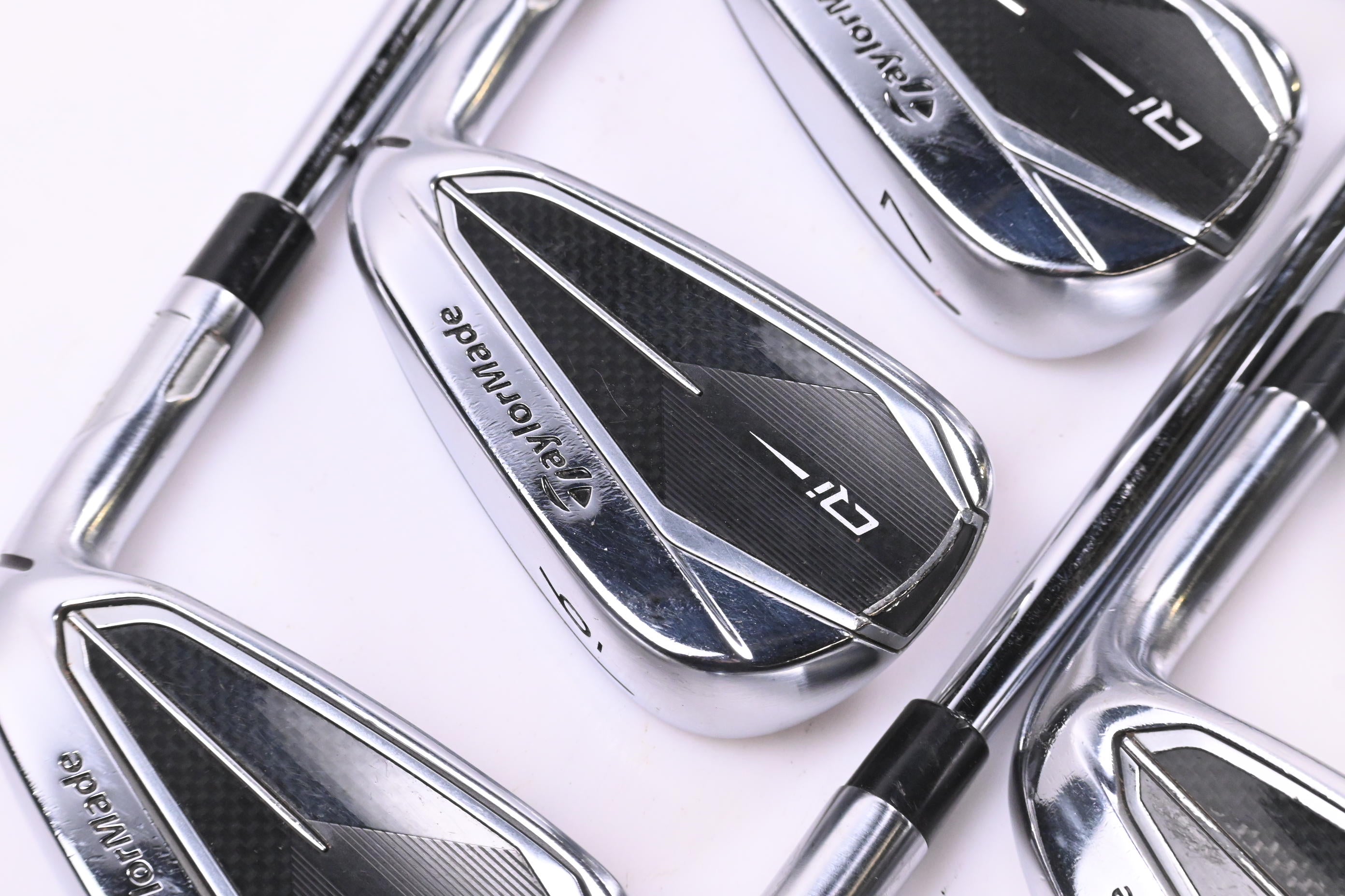 Taylormade Qi Irons / 5-PW+GW+SW / Regular Flex KBS MAX MT 85 Shafts