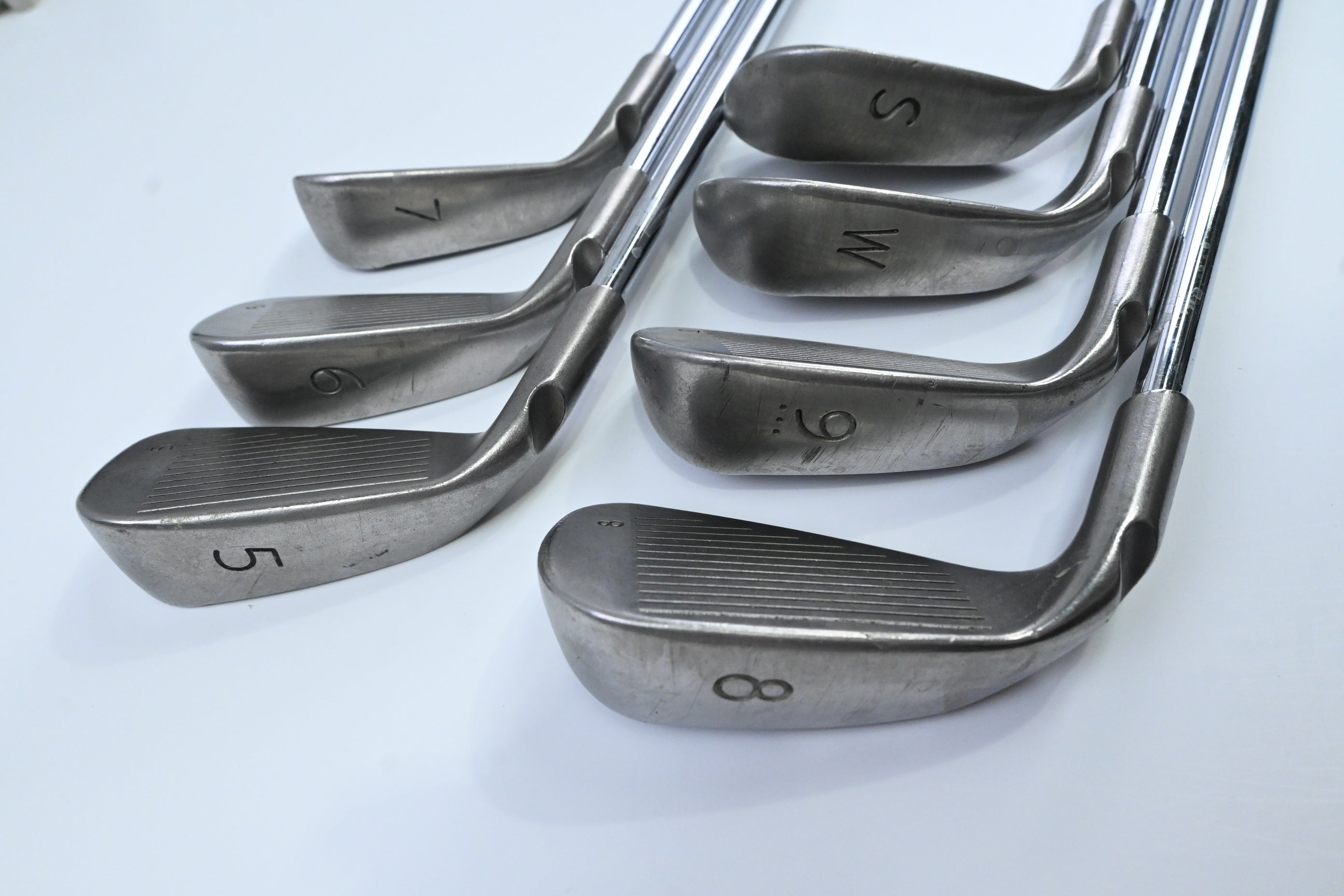 Ping G10 Irons / 5-PW+SW / Black Dot / Regular Flex Ping AWT Shafts