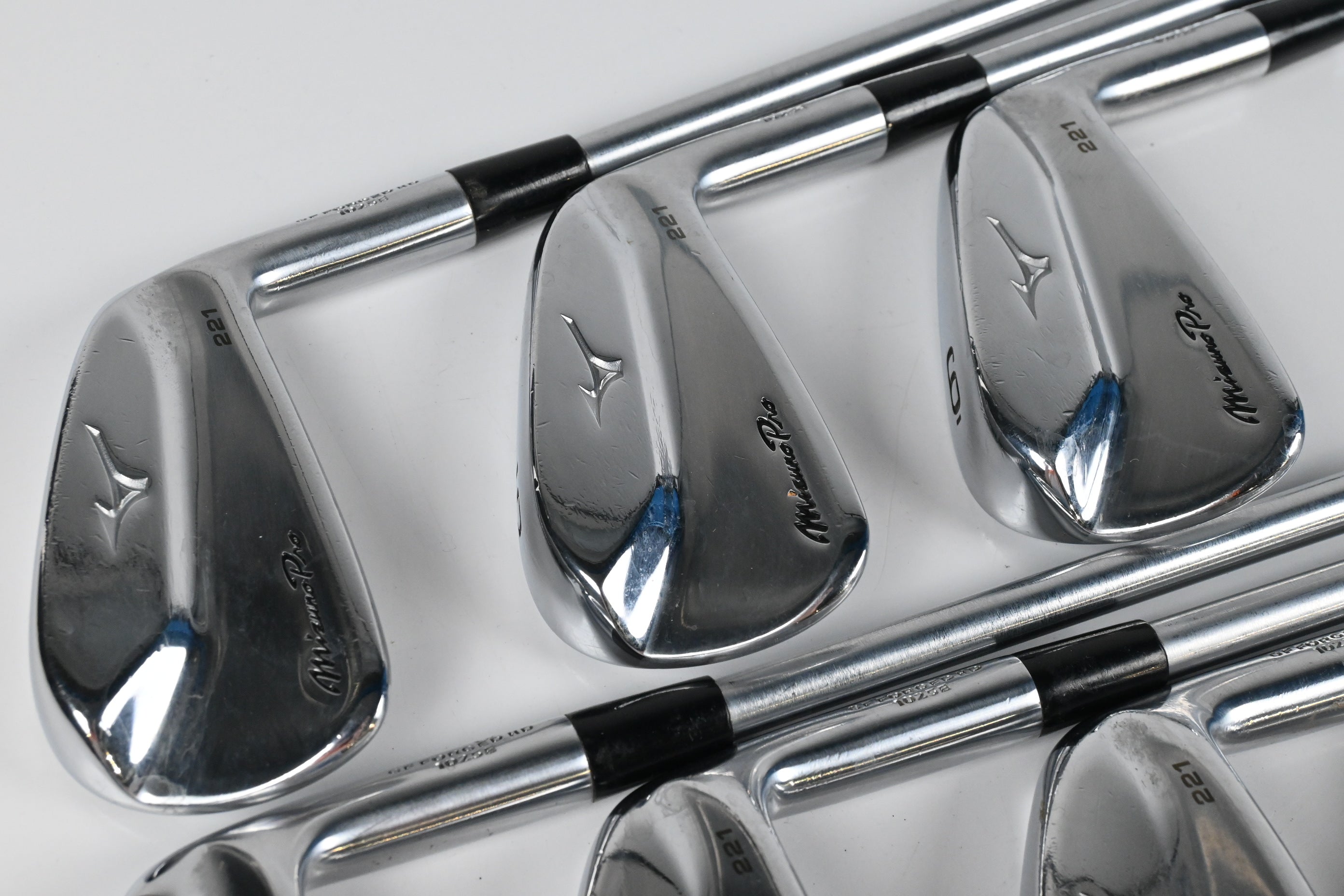 Mizuno Pro 221 Irons / 4-PW / Stiff Flex Project X IO 110 Shafts