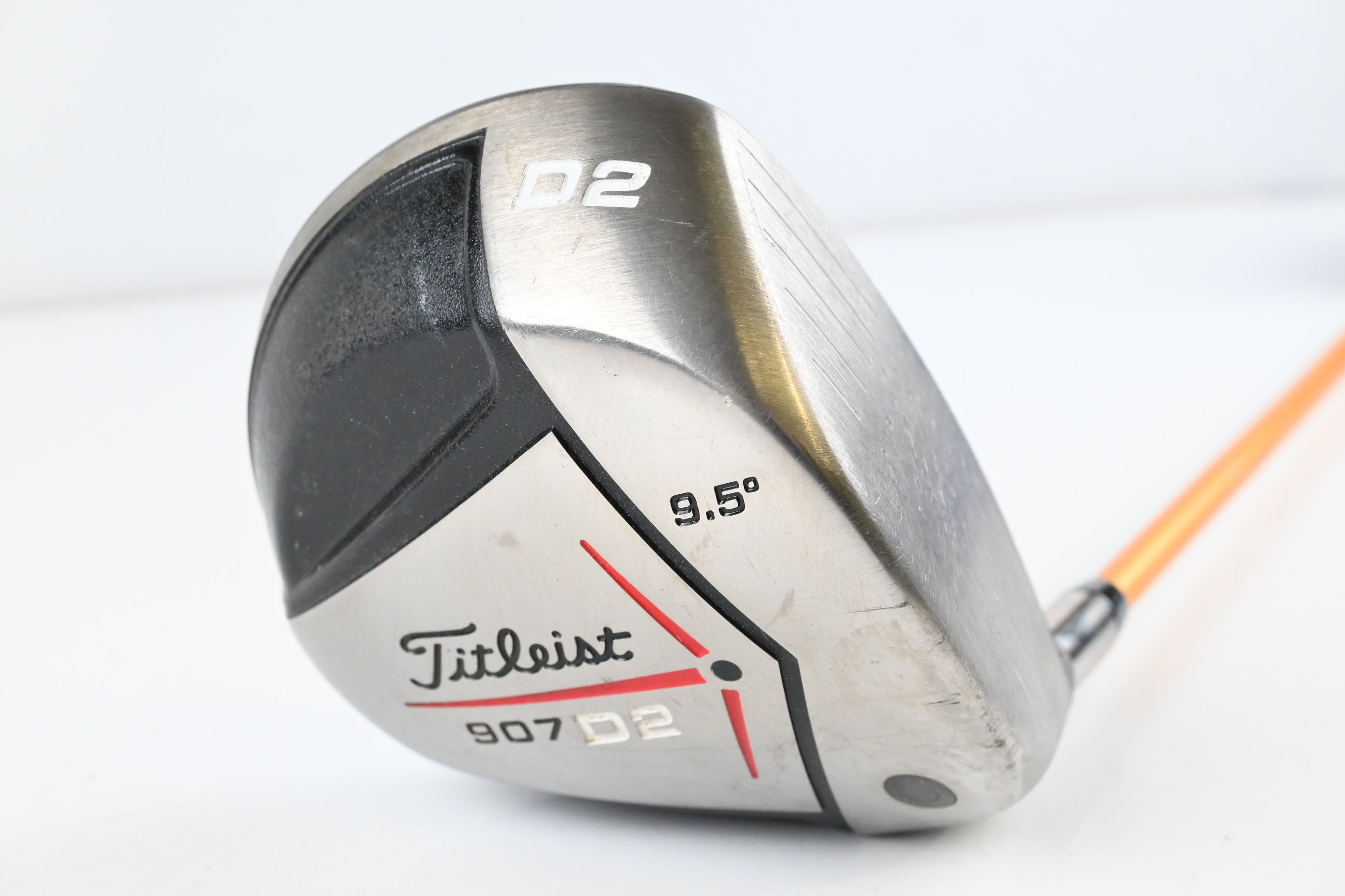 Titleist 907 D2 Driver / 9.5 Degree / Stiff Flex UST Proforce V2 76 Shafts
