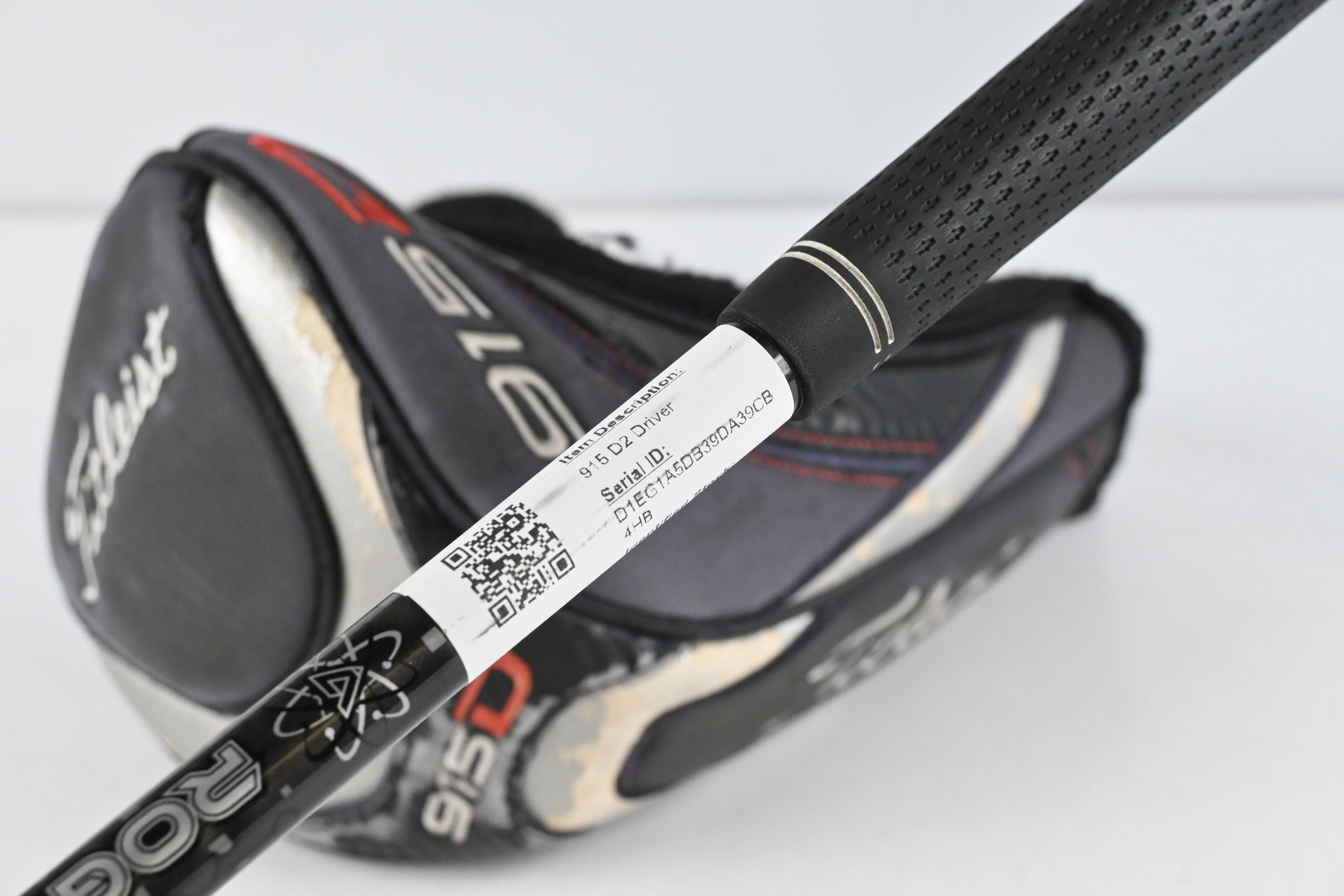 Titleist 915 D2 Driver / 9.5 Degree / Stiff Flex Aldila Rogue 110 MSI 70 Shaft
