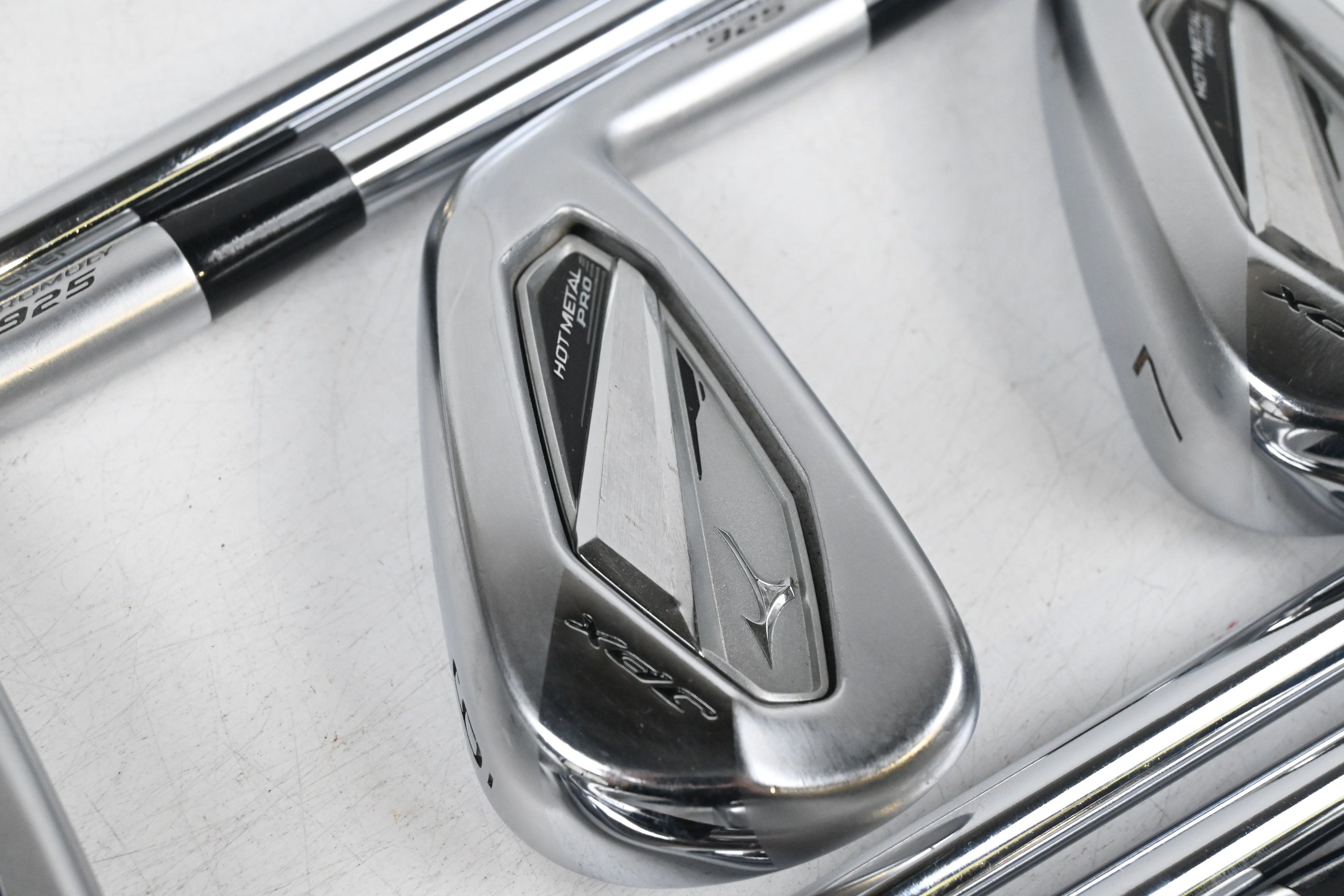 Mizuno JPX 925 Hot Metal Pro Irons / 4-PW+GW / Stiff Flex Project X LZ 120 Shafts