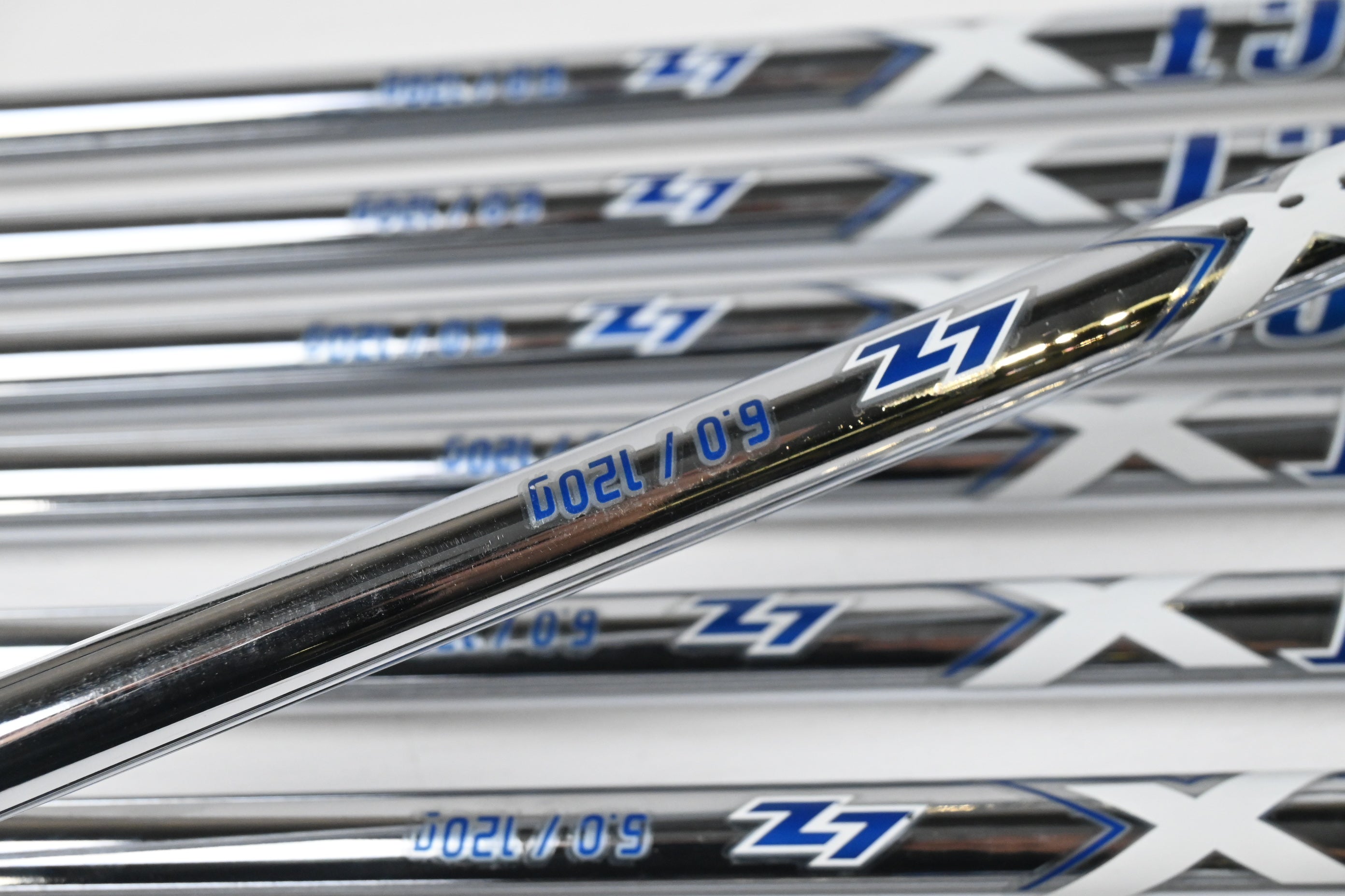 Mizuno JPX 925 Hot Metal Pro Irons / 4-PW+GW / Stiff Flex Project X LZ 120 Shafts