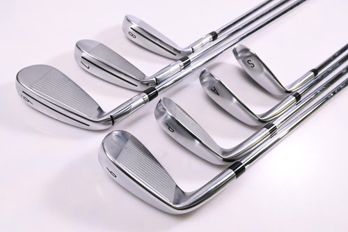 Taylormade Qi Max Irons / 6-PW+GW+SW / Regular Flex KBS MAX Lite Shafts