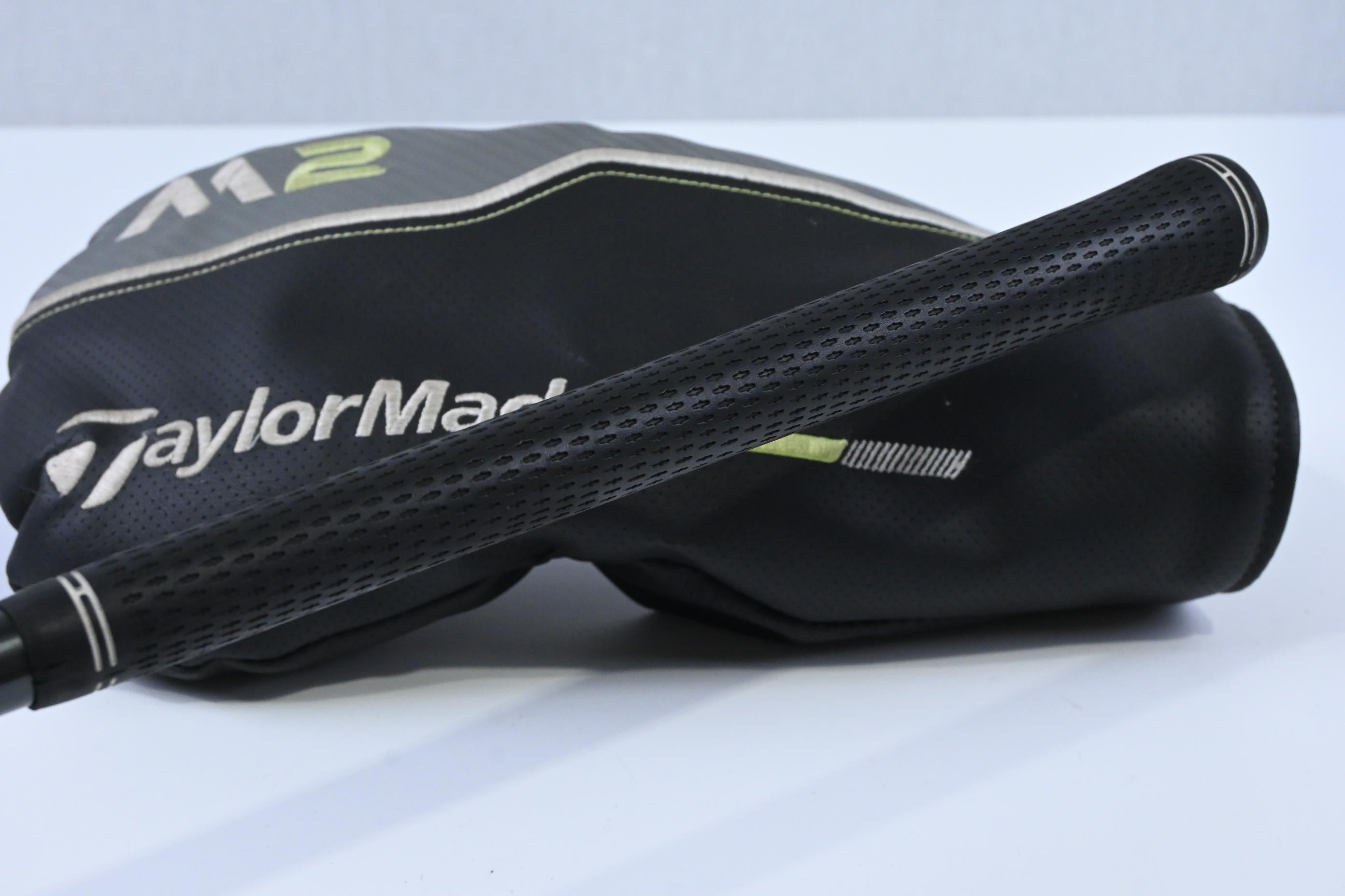 Left Hand Taylormade M2 2017 Driver / 10.5 Degree / Senior Flex Fujikura Xlr8 56