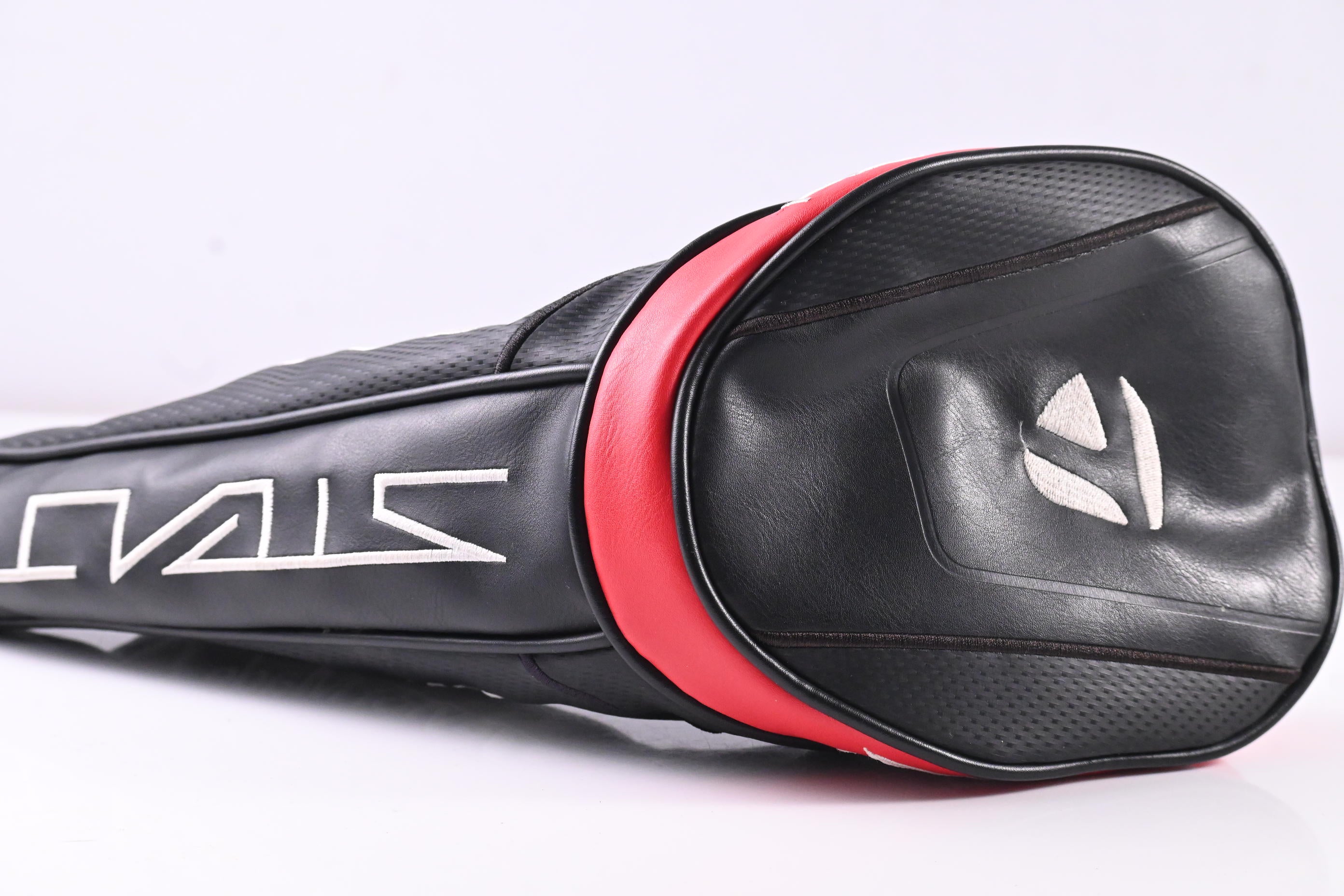 Taylormade Stealth Driver / 9 Degree / Regular Flex HZRDUS Smoke RDX Red 60 Shaft