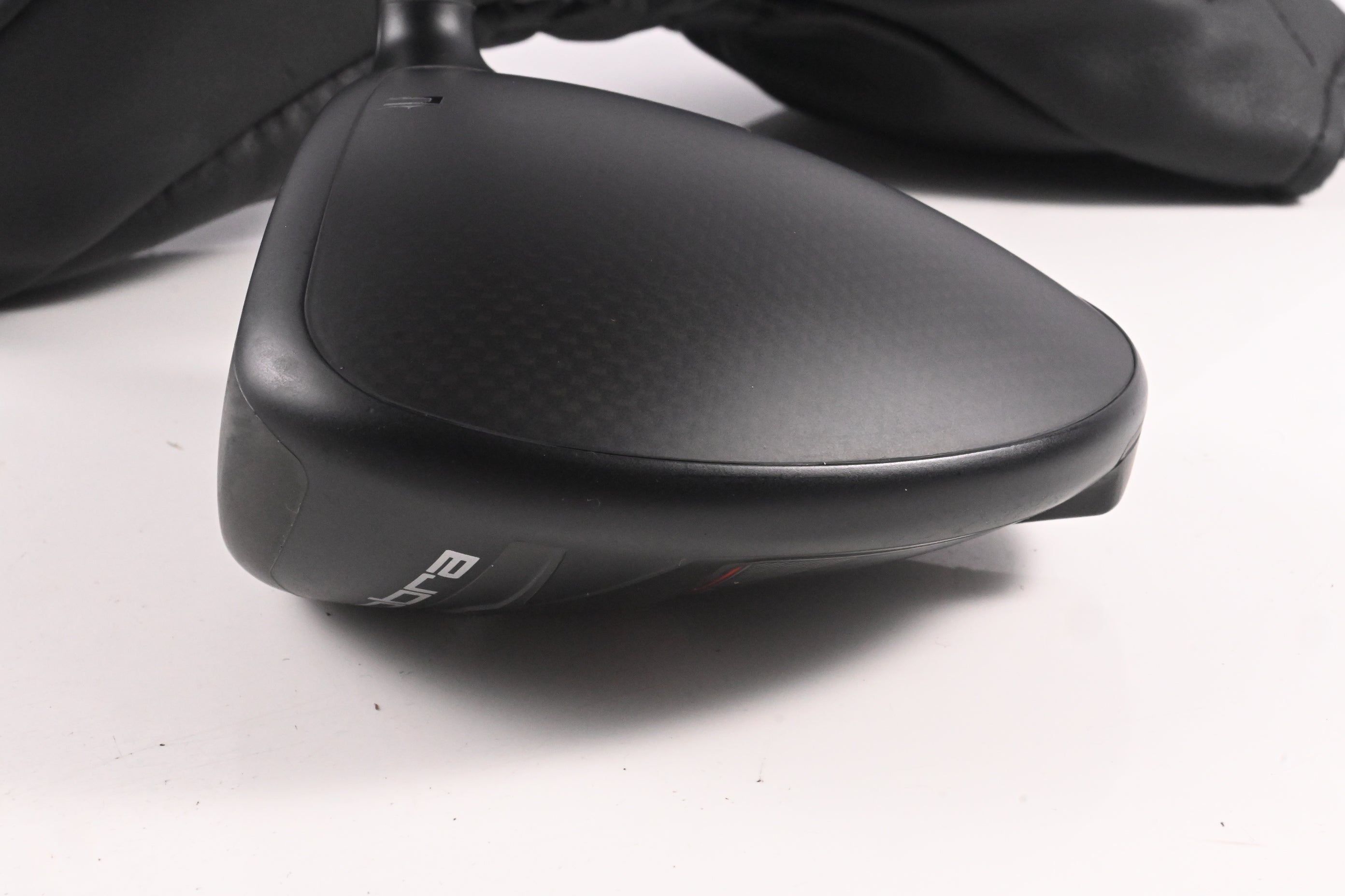 Left Hand Cobra DS-Adapt MAX-D Driver / 10.5 Degree / Regular Flex Vanquish 4