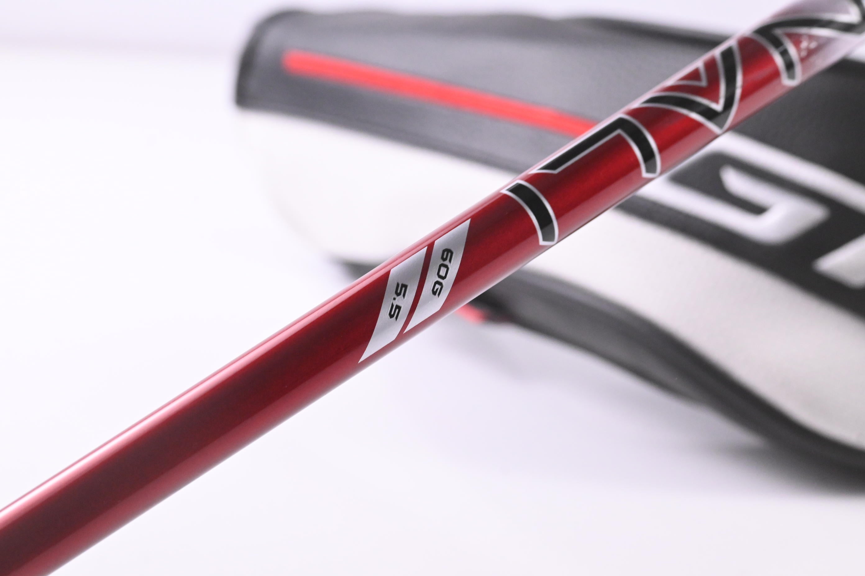 Titleist GT2 #5 Wood / 18 Degree / Regular Flex Project X Denali Red 60 Shaft