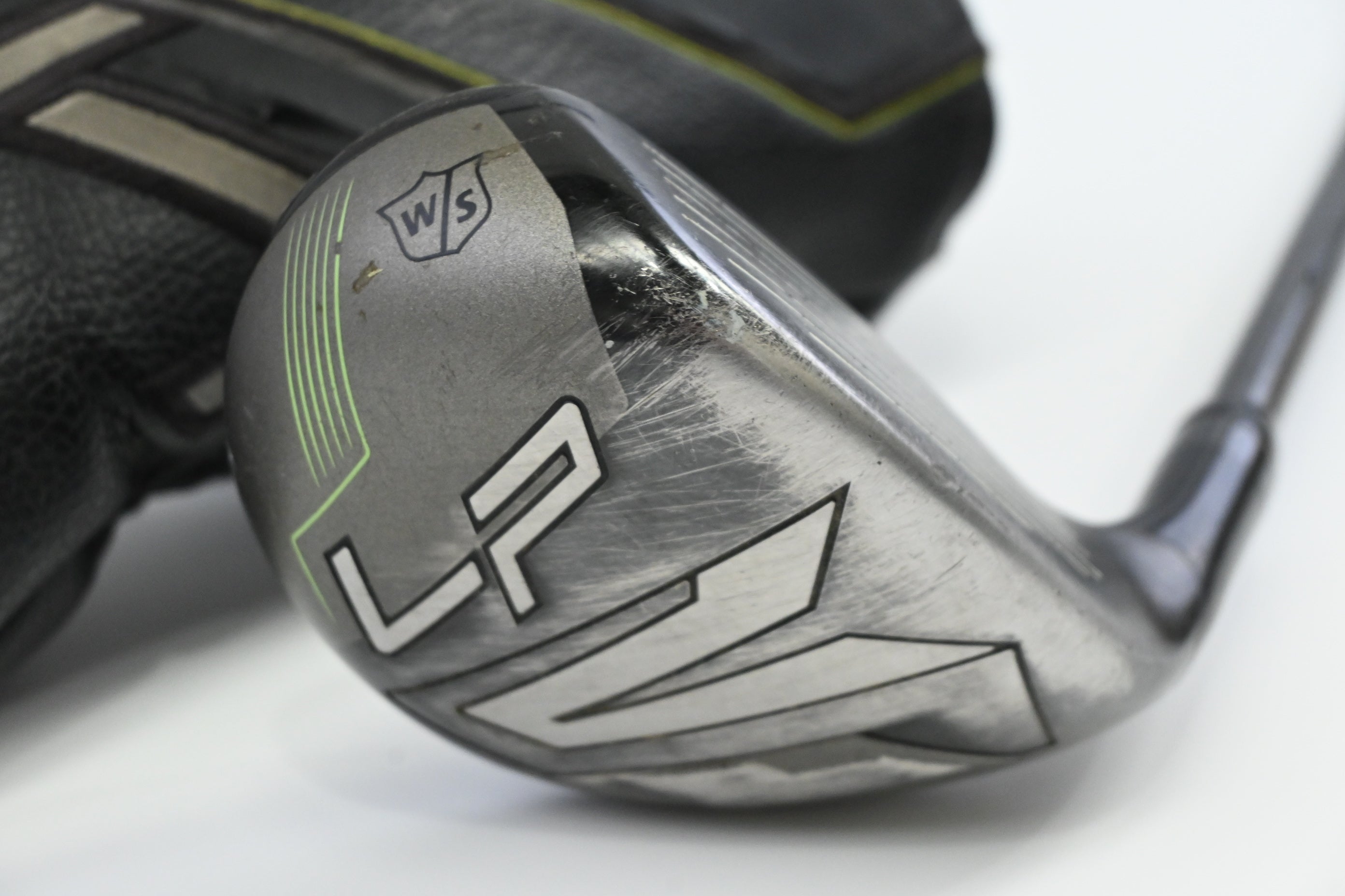 Wilson Launch Pad 2022 #4 Hybrid / 22.5 Degree / Regular Flex Evenflow 65