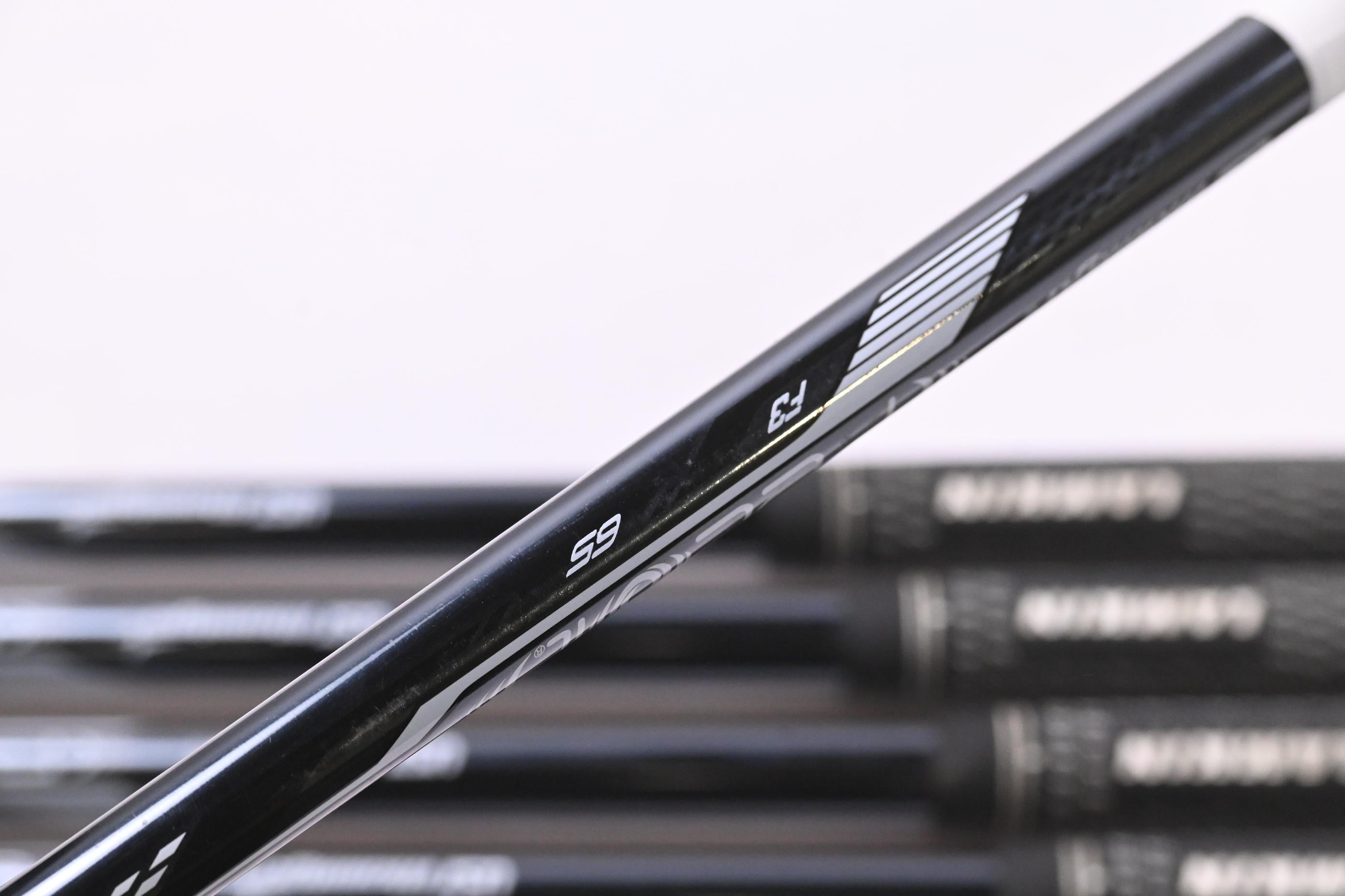 Taylormade P790 2023 Irons / 5-PW / Regular Flex UST Recoil Dart 65 Shafts