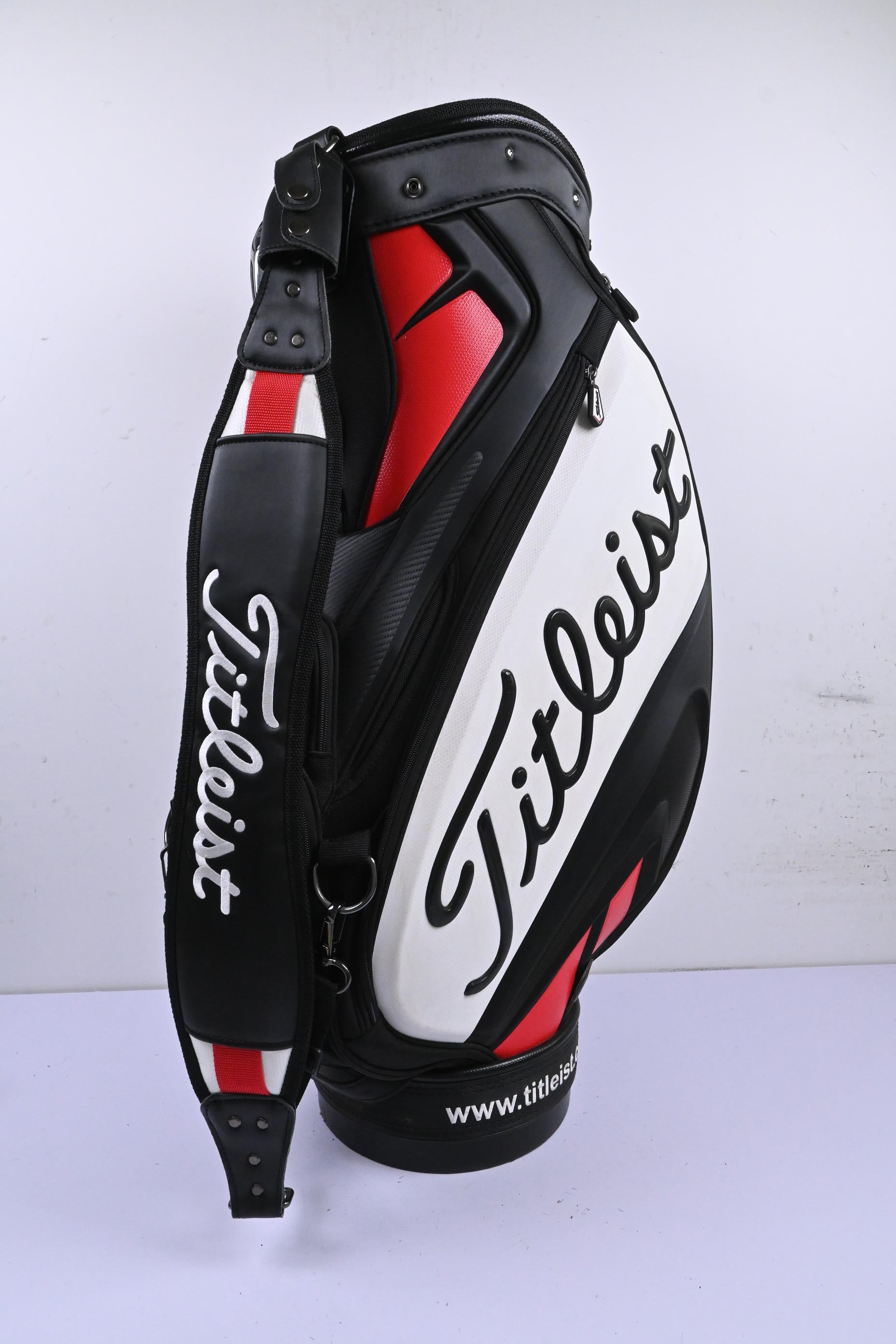 Titleist Tour Bag / 6-Way Divider / Black, White & Red