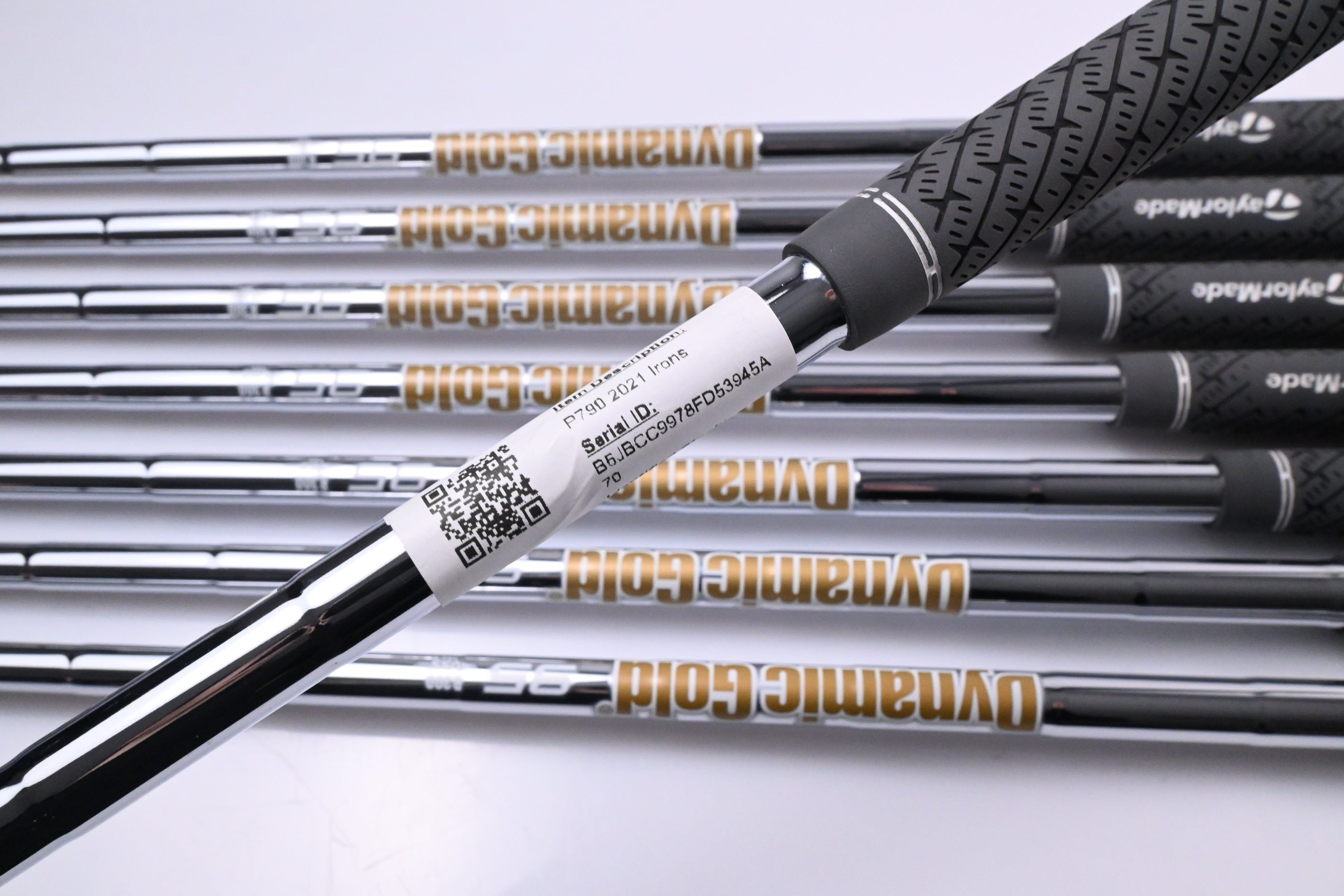 Taylormade P790 2021 Irons / 4-PW+GW / Regular Flex Dynamic Gold 95 R300 Shafts