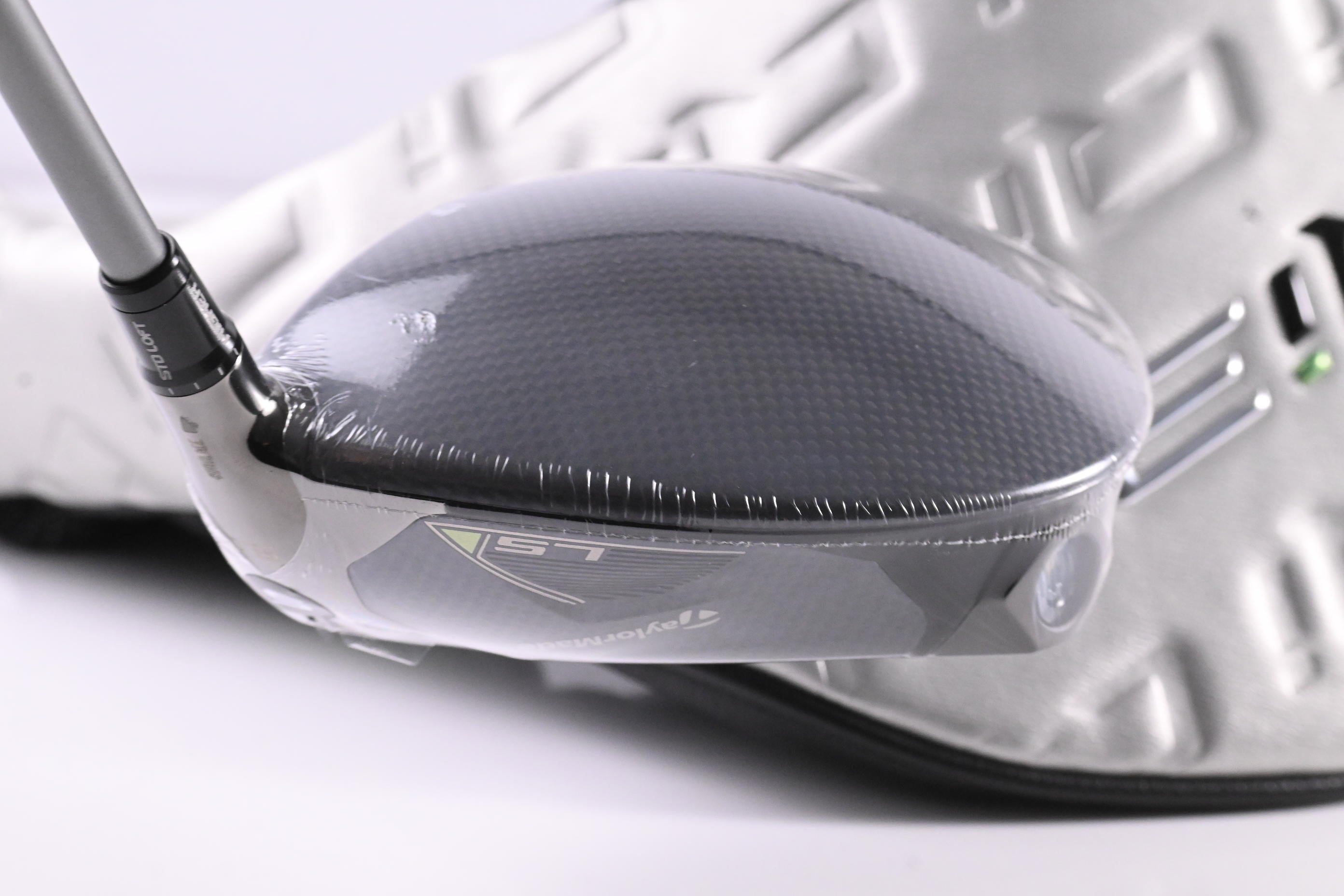 Taylormade Qi35 LS Driver / 9 Degree / Regular Flex Fujikura Air Speeder 50