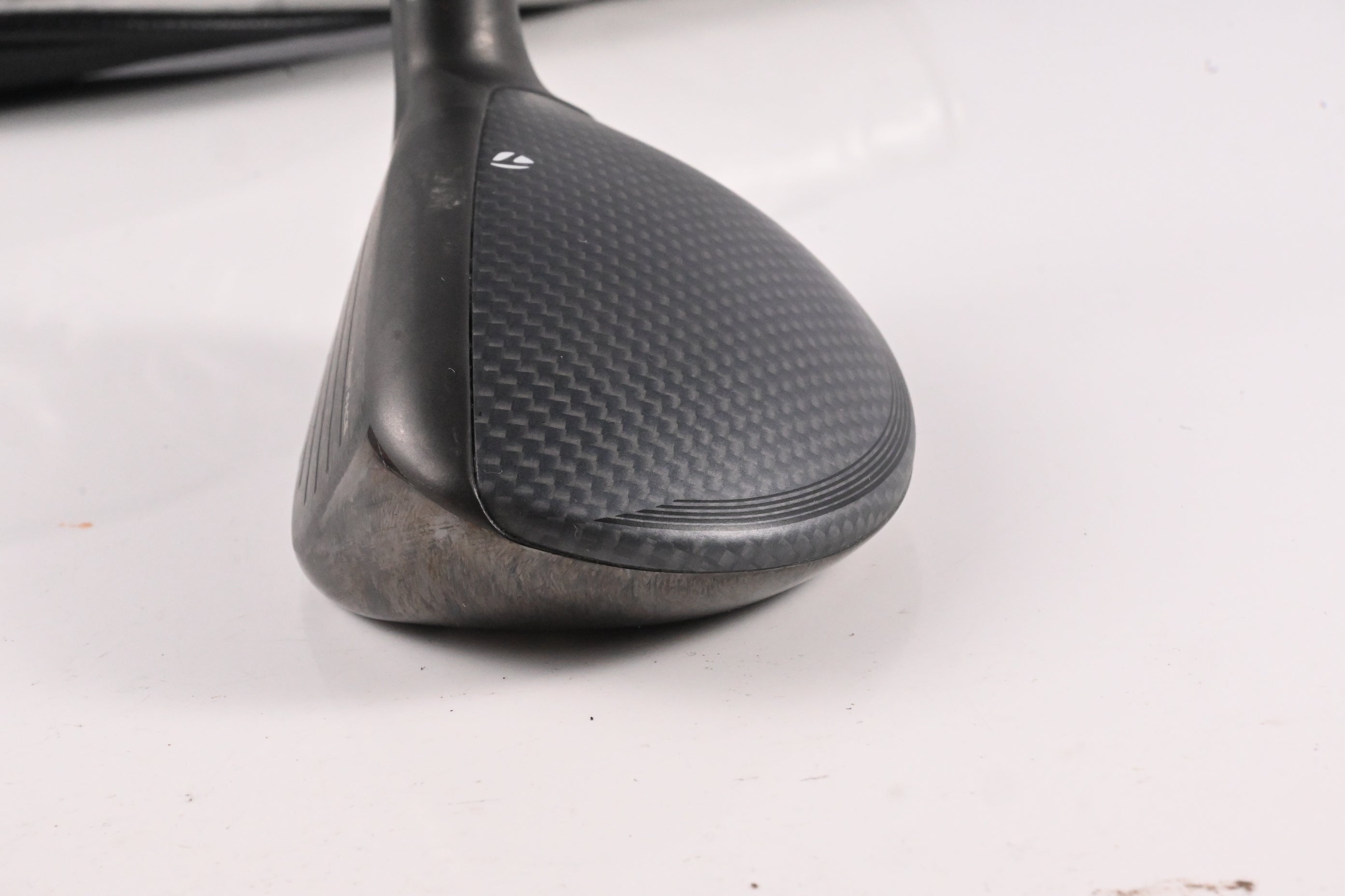 Left Hand Taylormade Qi35 #4 Hybrid / 22 Degree / Regular Flex Ventus Blue 6