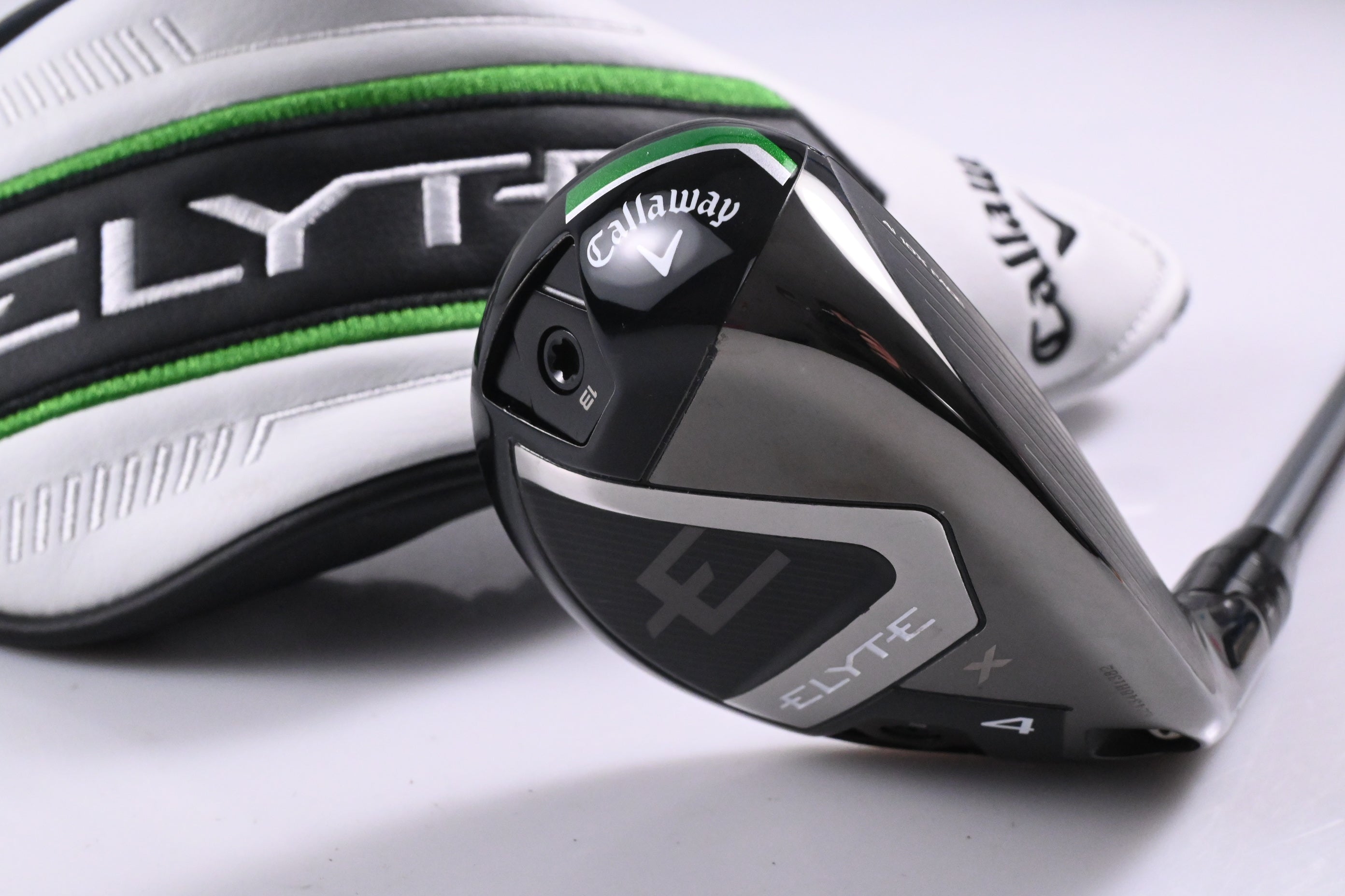 Callaway Elyte X #4 Hybrid / 21 Degree / Regular Flex Denali Charcoal 60 Shaft
