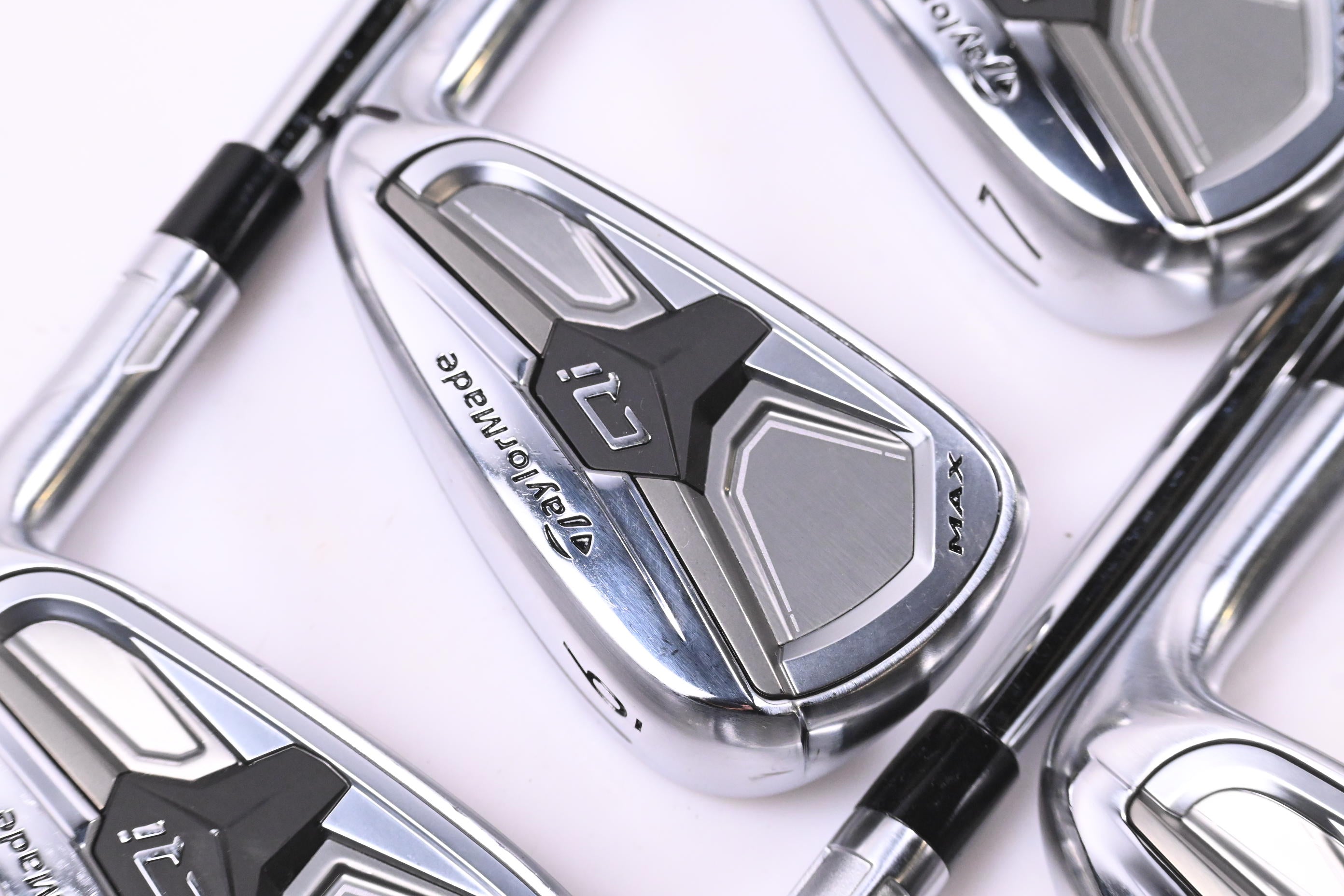 Taylormade Qi Max Irons / 5-PW / Regular Flex KBS MAX MT 85 Shafts