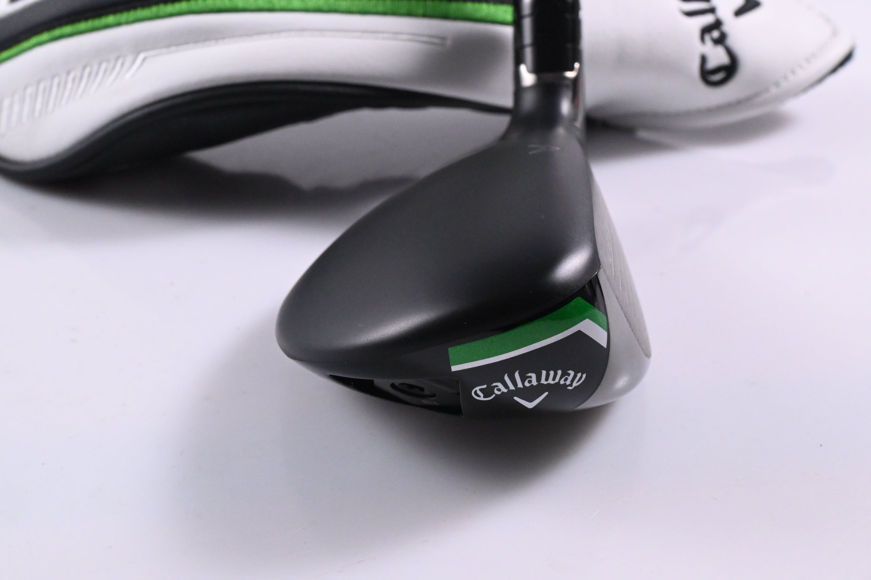 Callaway Elyte X #4 Hybrid / 21 Degree / Regular Flex Denali Charcoal 60 Shaft