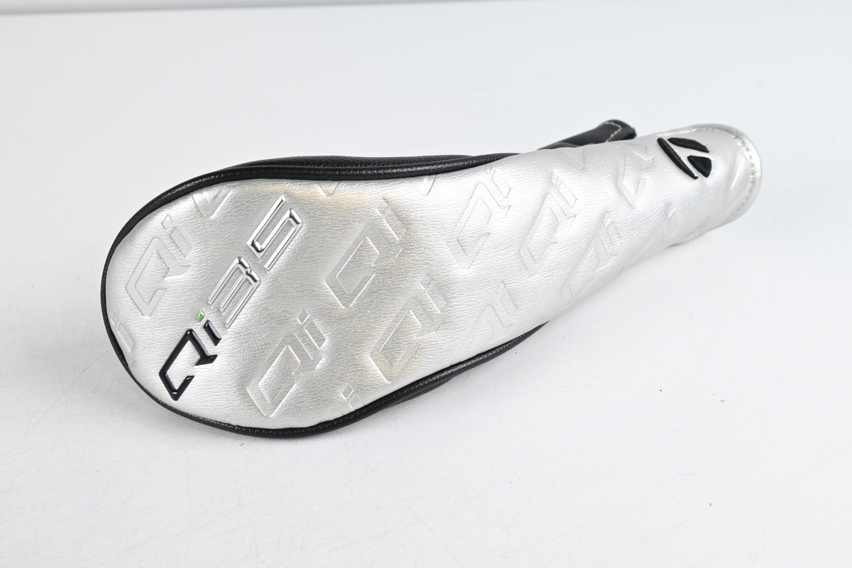 Taylormade Qi35 #3 Hybrid / 19 Degree / Regular Flex Fujikura Ventus Blue 6