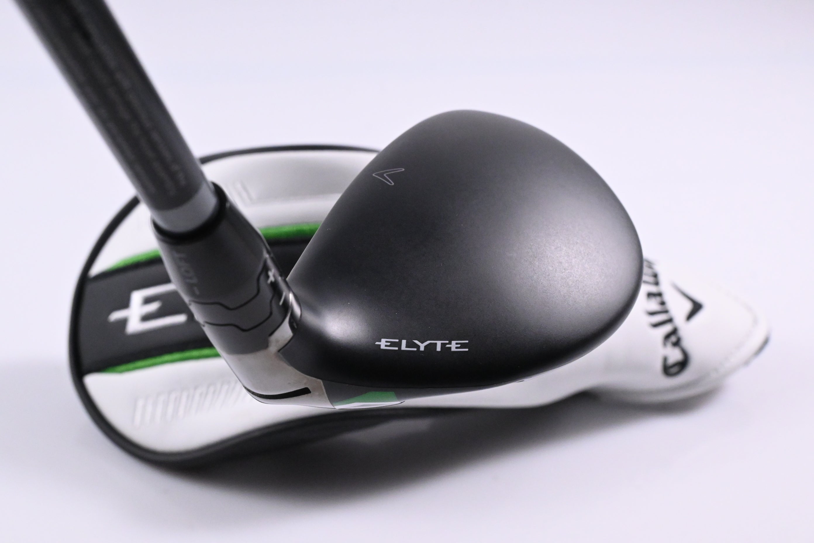Callaway Elyte X #4 Hybrid / 21 Degree / Regular Flex Denali Charcoal 60 Shaft