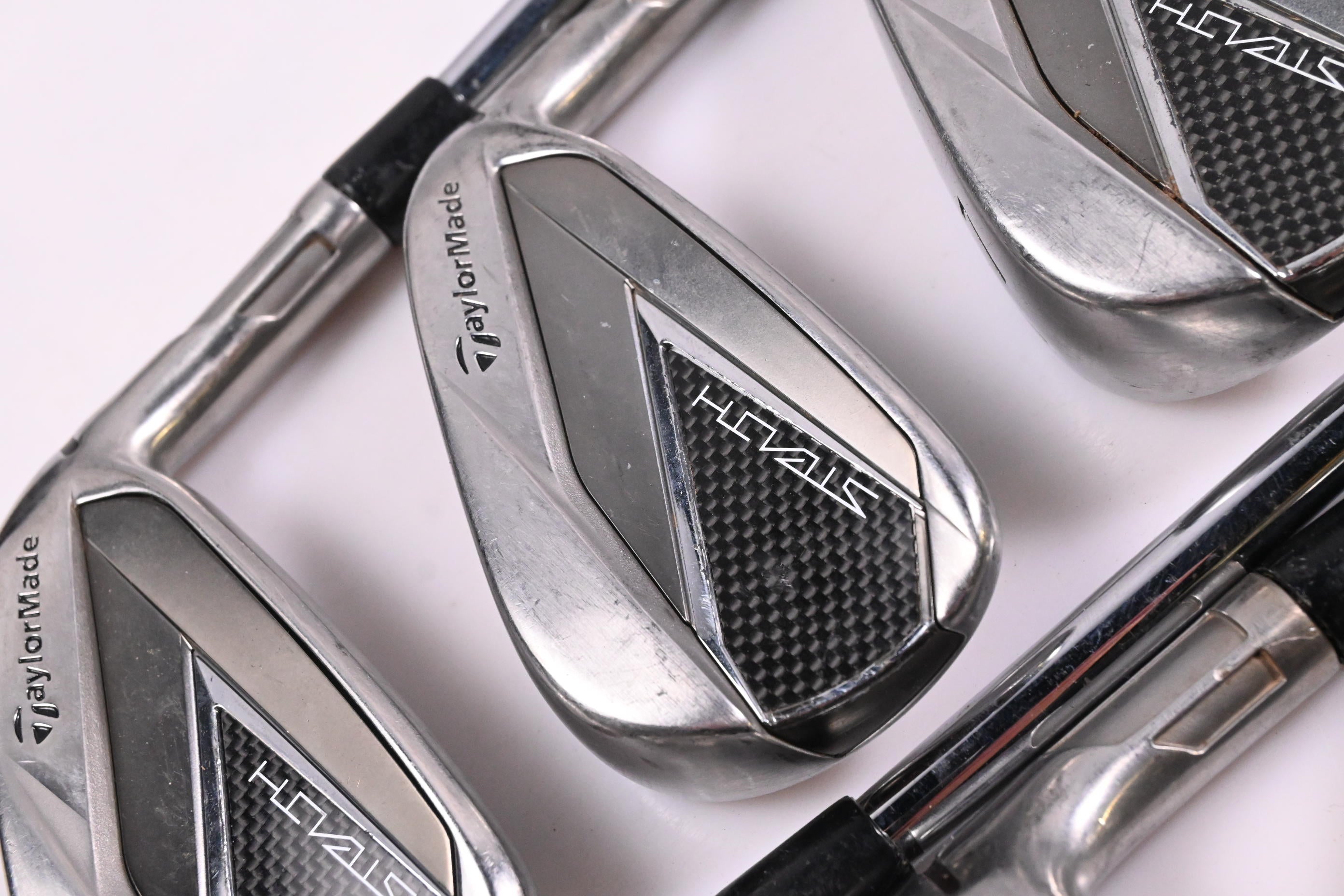 Taylormade Stealth Irons / 5-PW / Regular Flex Dynamic Gold High Launch R300