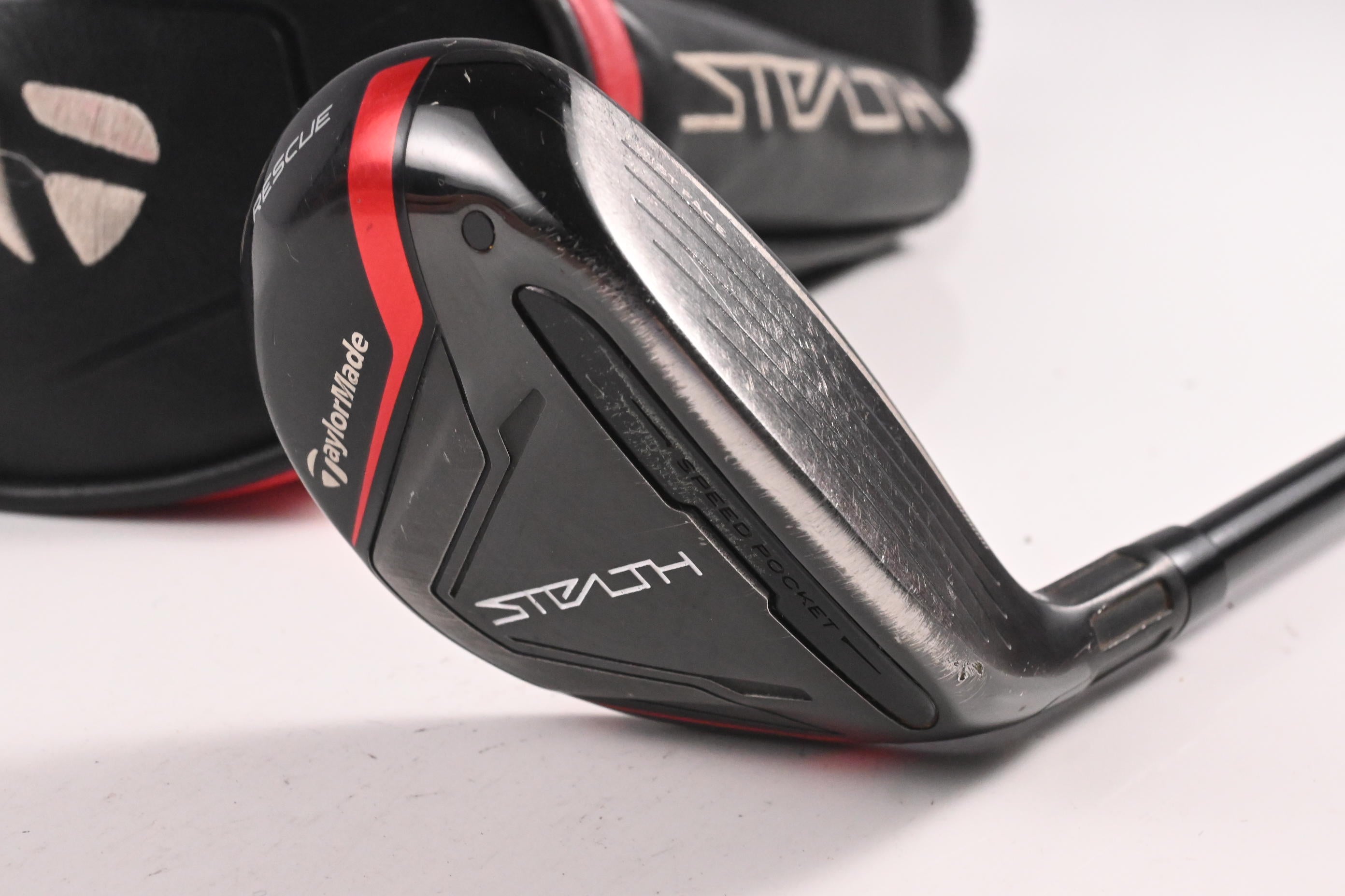 Taylormade Stealth #4 Hybrid / 22 Degree / Regular Flex Fujikura Ventus Red 6