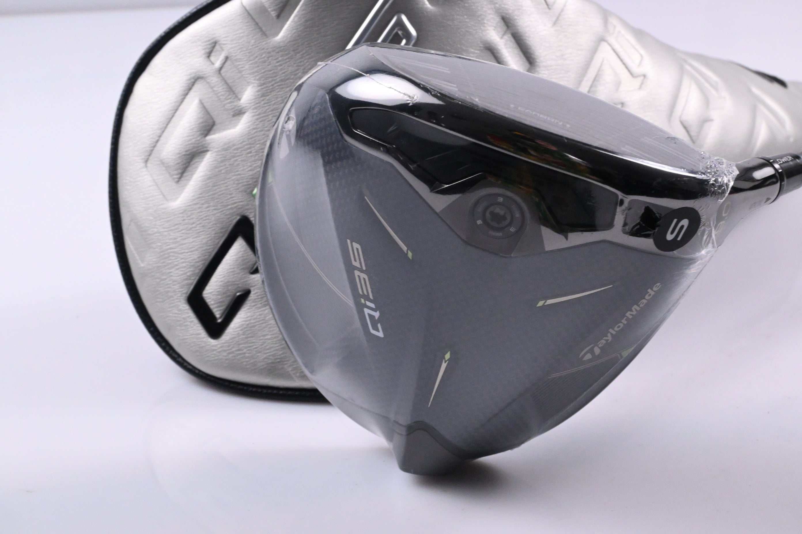 Taylormade Qi35 Driver / 9 Degree / Regular Flex Fujikura Air Speeder 50 Shaft