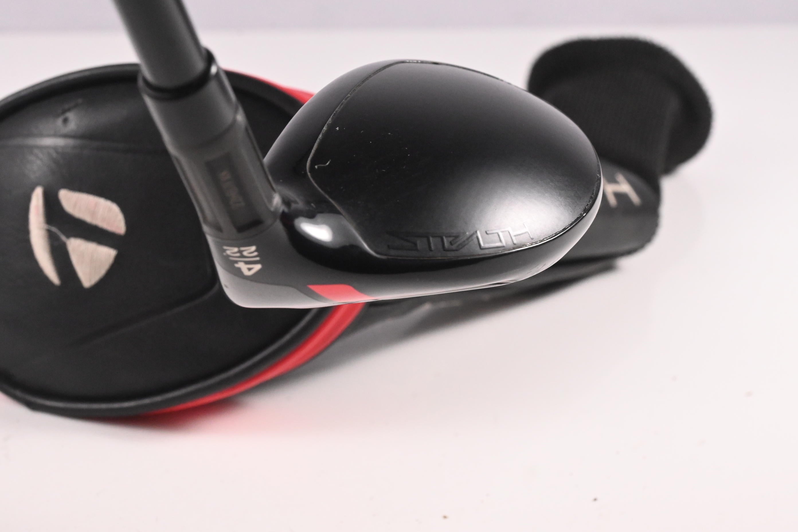 Taylormade Stealth #4 Hybrid / 22 Degree / Regular Flex Fujikura Ventus Red 6