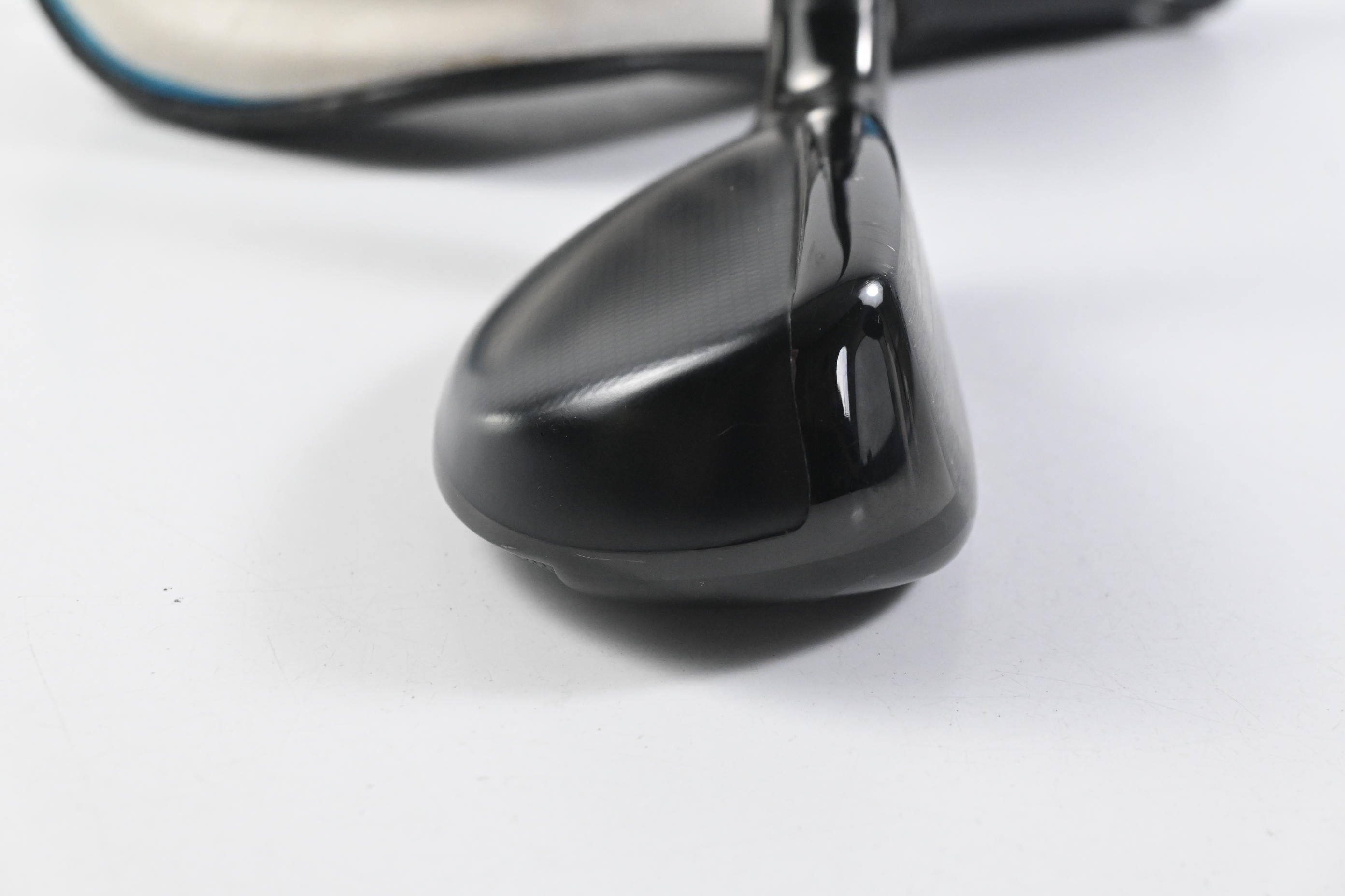 Taylormade SIM2 #2 Hybrid / 17 Degree / Stiff Flex Tensei AV Raw Blue 80 Shaft
