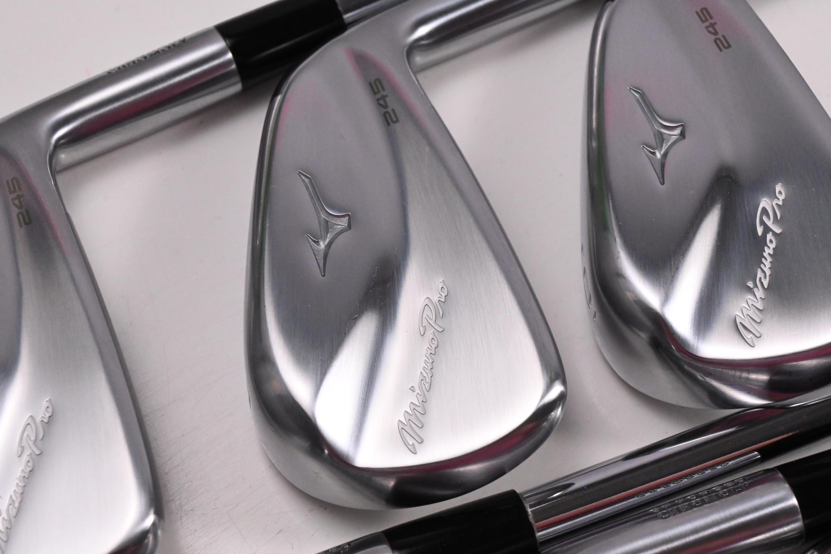 Mizuno Pro 245 Irons / 4-PW / Regular Flex Dynamic Gold Mid 100 R300 Shafts