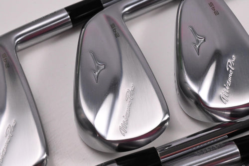 Mizuno Pro 245 Irons / 4-PW / Regular Flex Dynamic Gold Mid 100 R300 Shafts