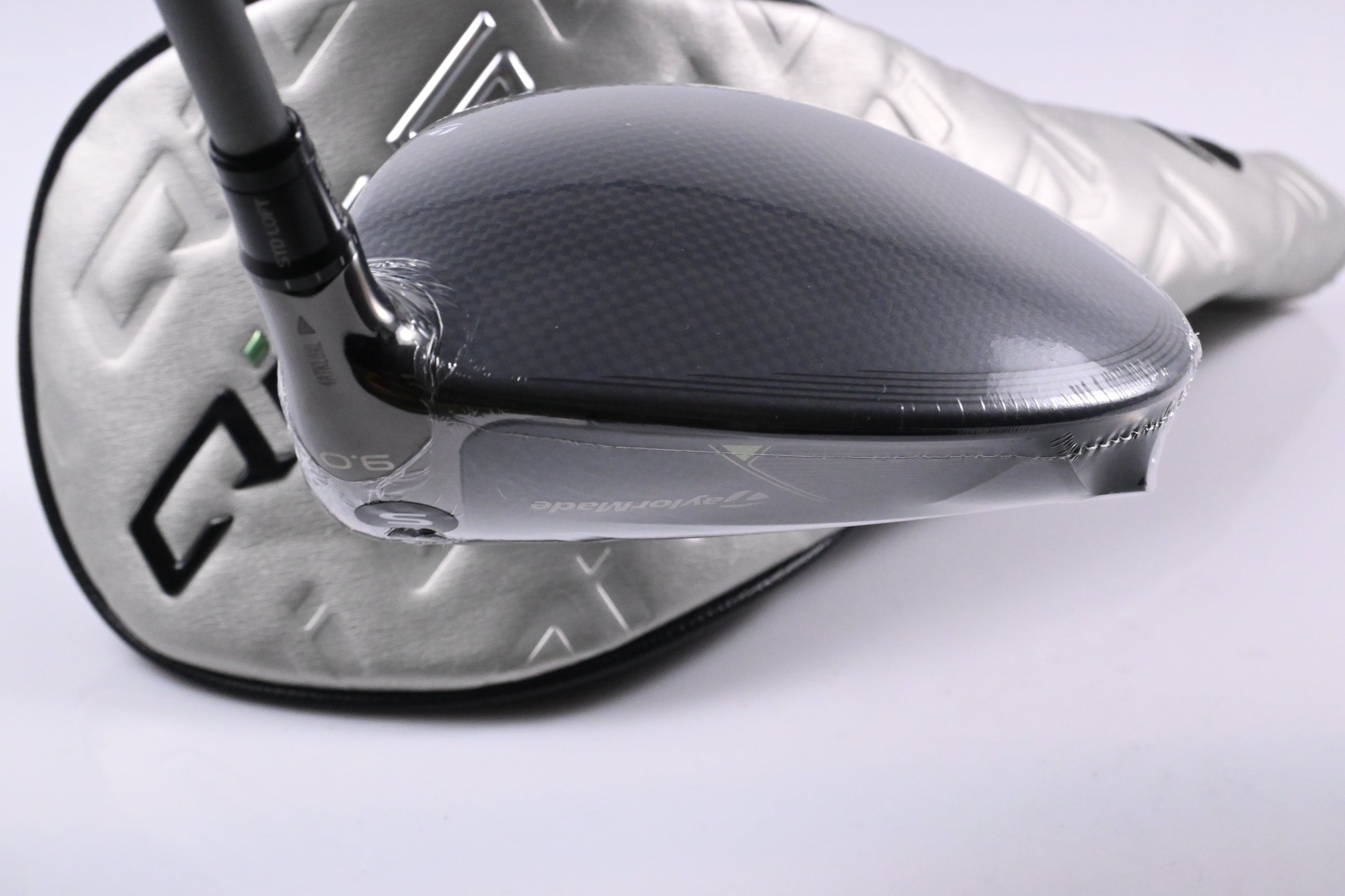 Taylormade Qi35 Driver / 9 Degree / Regular Flex Fujikura Air Speeder 50 Shaft