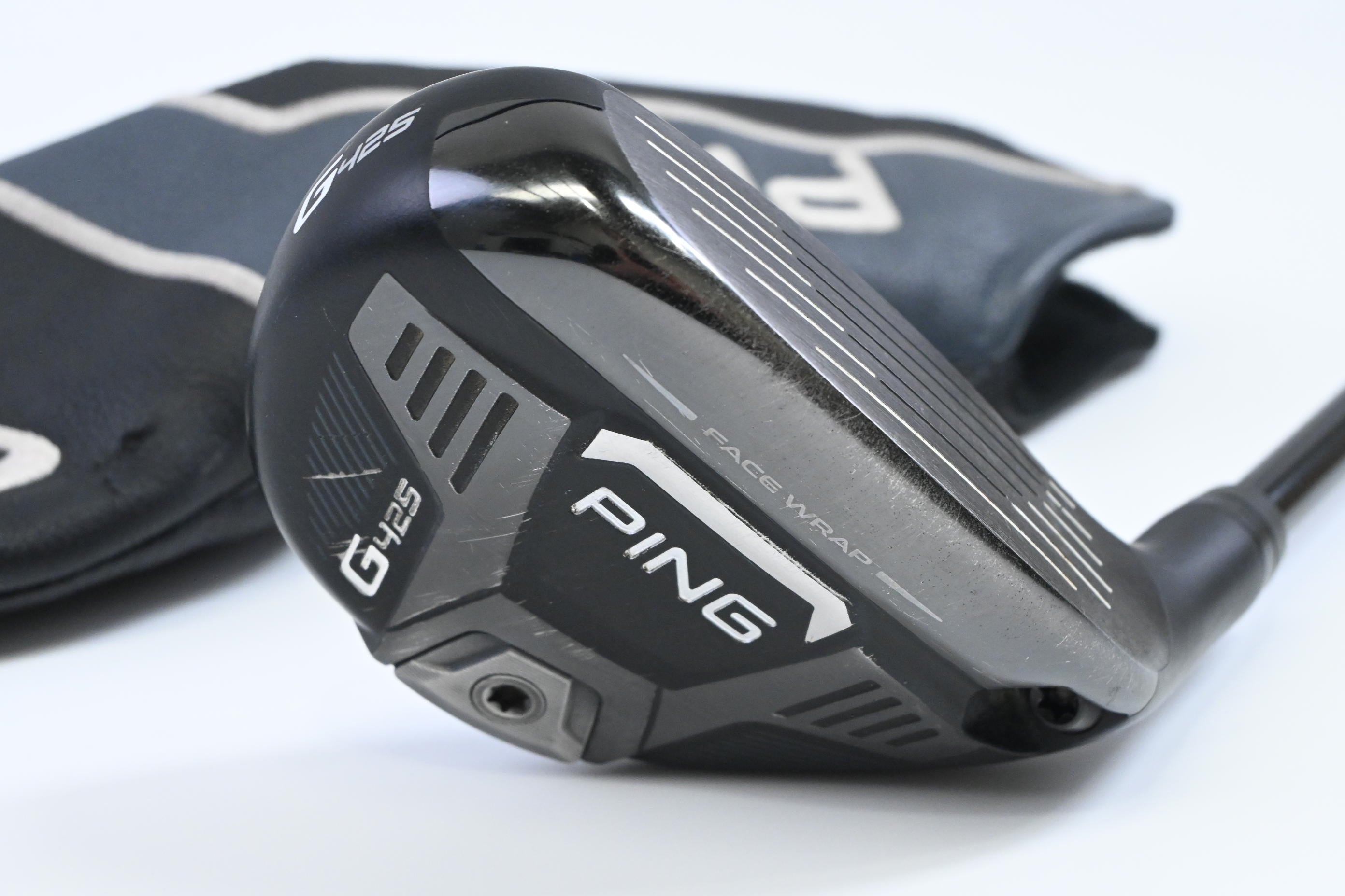 Ping G425 #3 Hybrid / 19 Degree / Regular Flex Aldila VooDoo XRV8 Shaft
