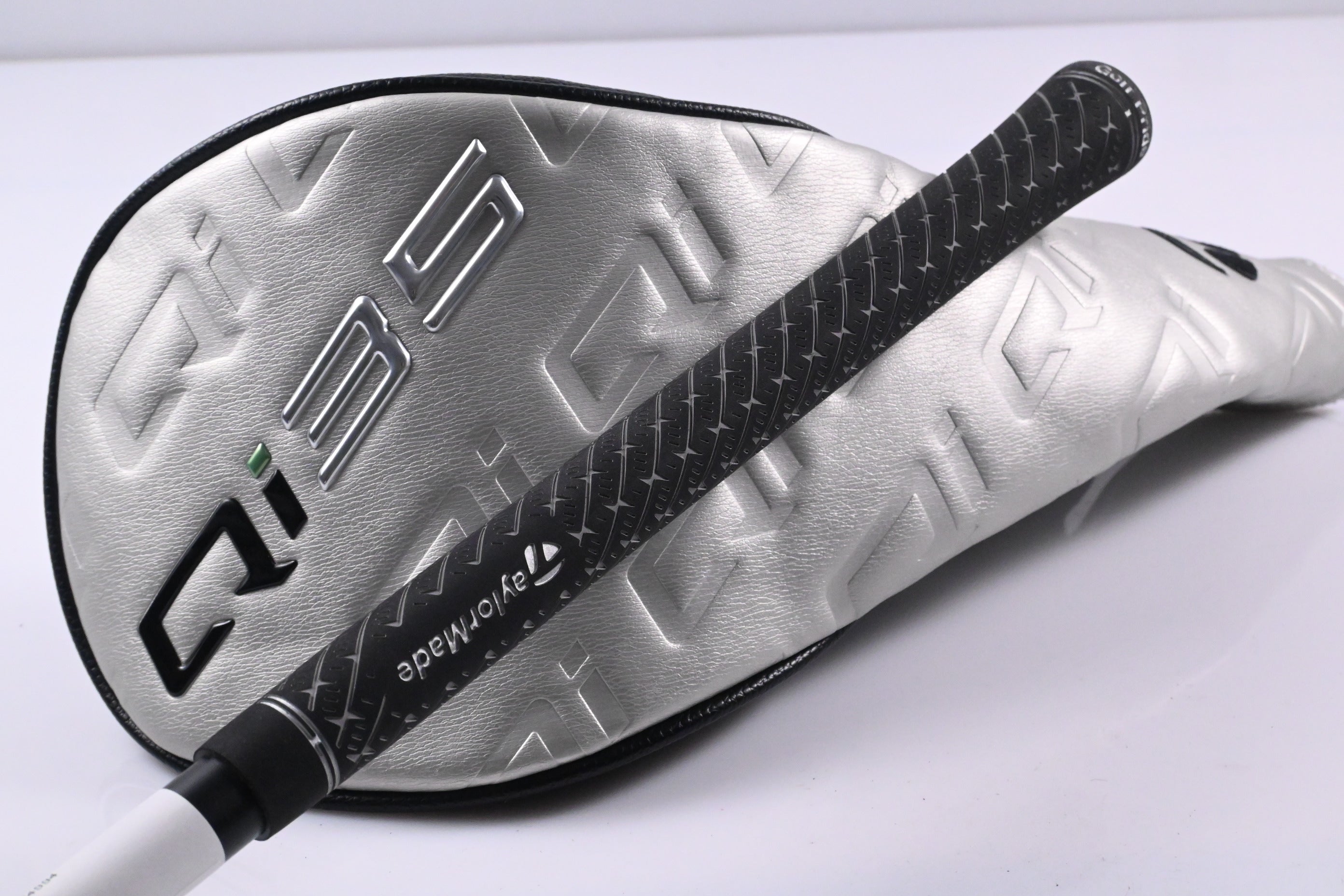 Taylormade Qi35 Driver / 9 Degree / Regular Flex Fujikura Air Speeder 50 Shaft