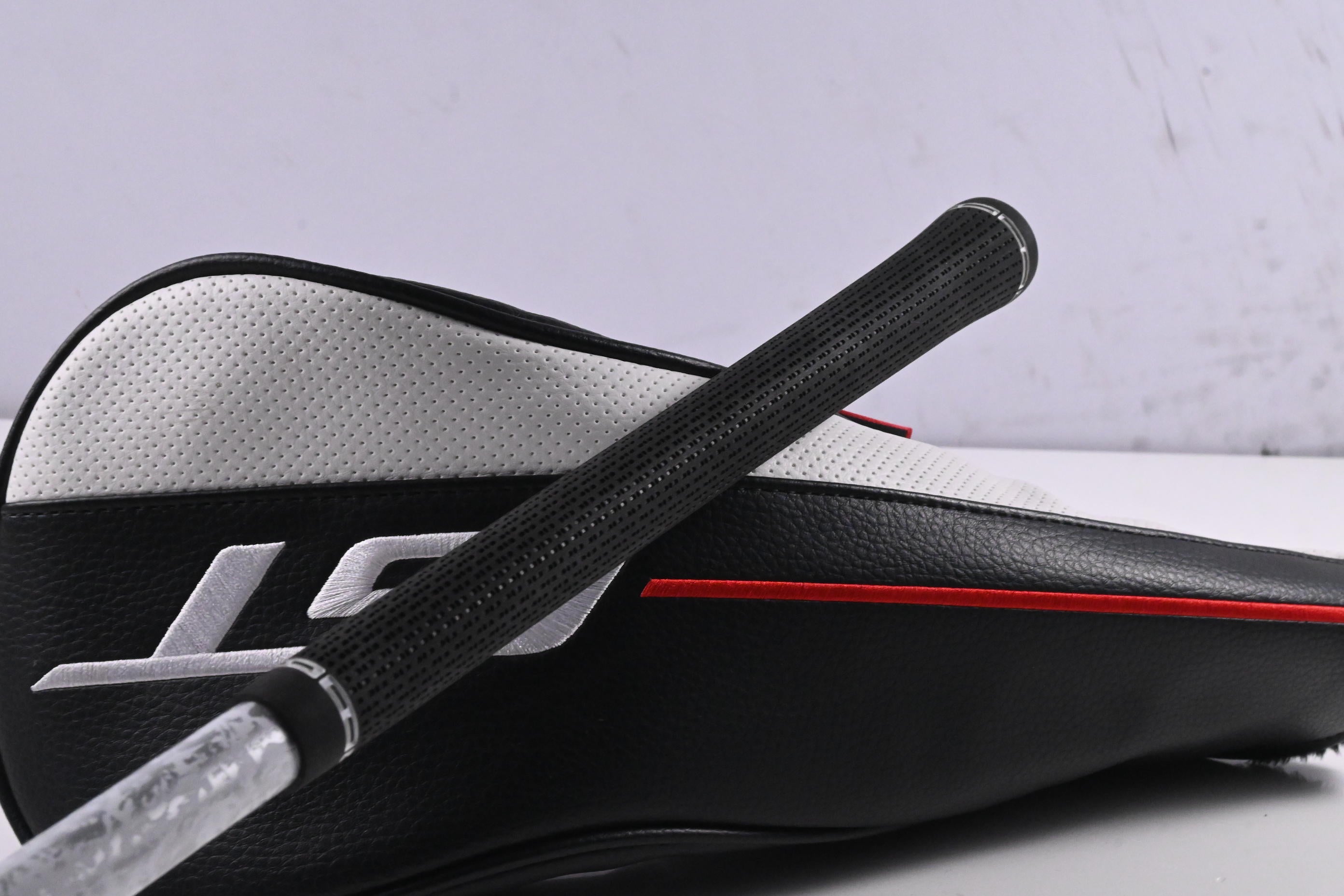 Titleist GT3 Driver / 9 Degree / Regular Flex Project X Denali Red 50 Shaft