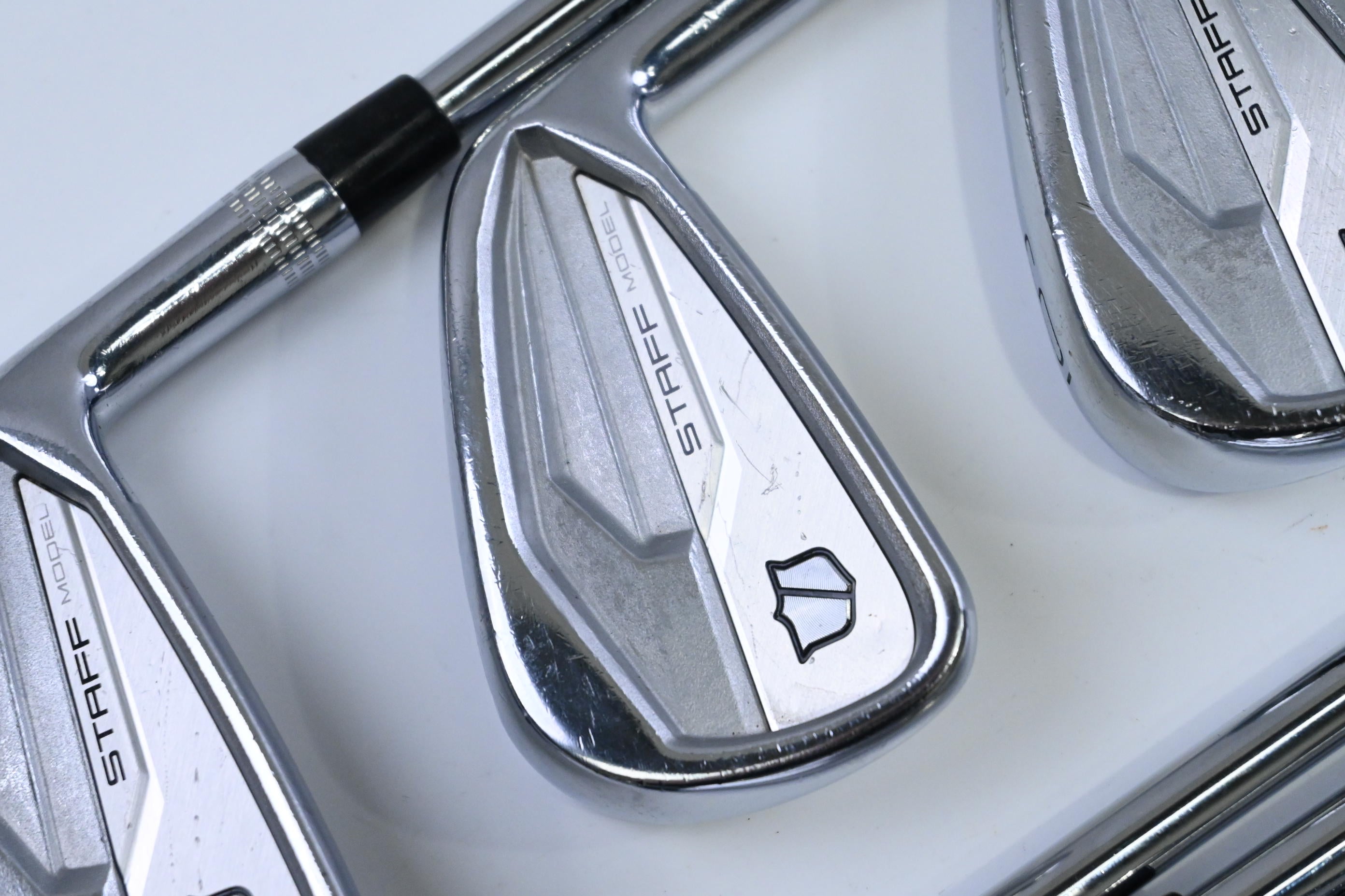 Wilson Staff Model 2024 CB Irons / 4-PW / Stiff Flex Dynamic Gold Mid 115 S300
