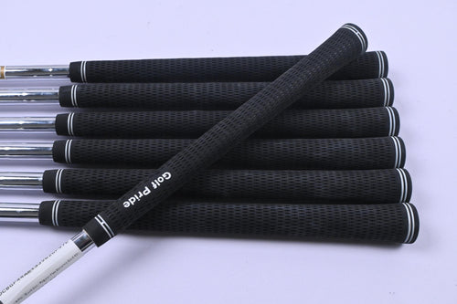 Ping I230 Irons / 4-PW / Black Dot / Regular Flex Dynamic Gold R300 105 Shafts
