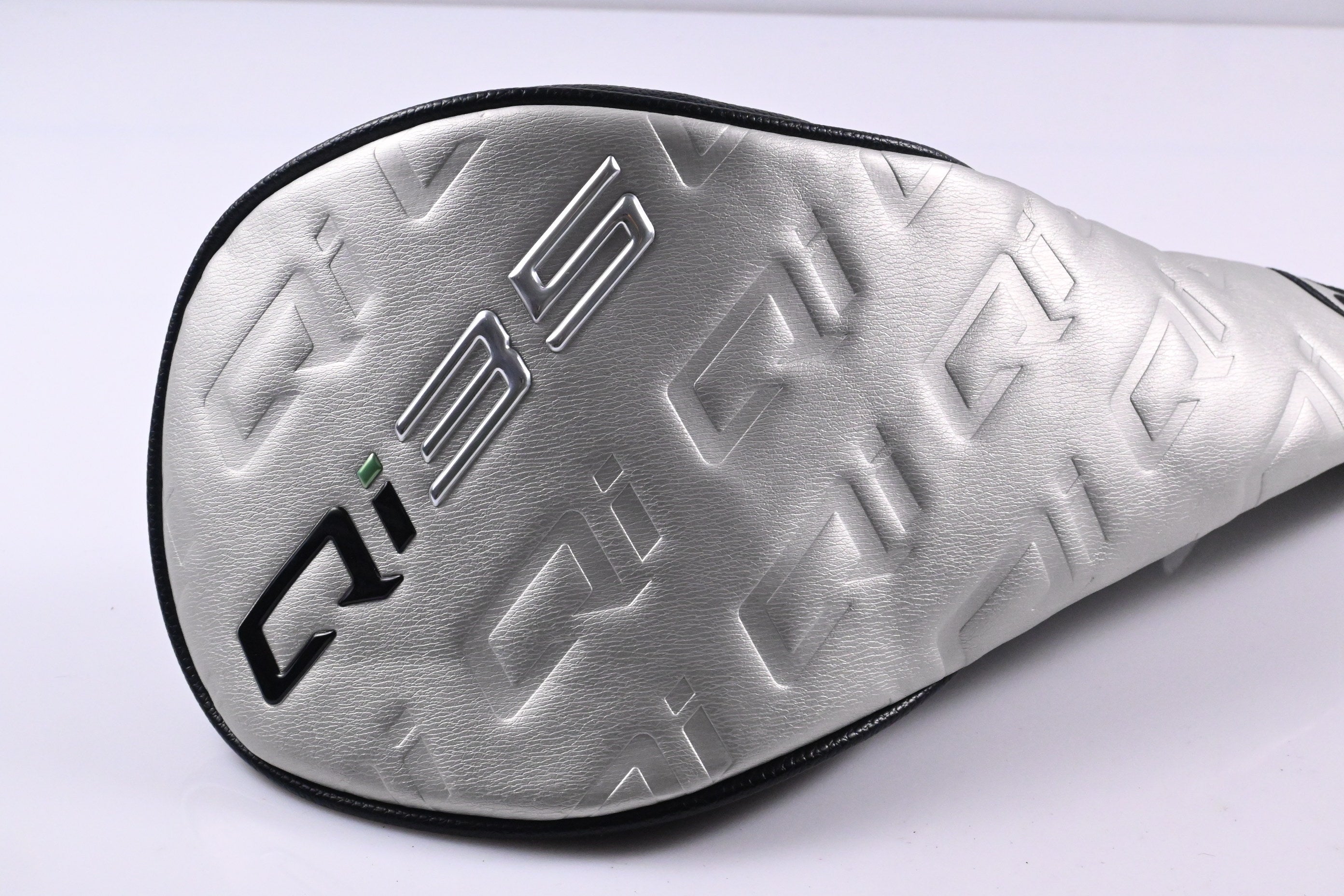 Taylormade Qi35 Driver / 9 Degree / Regular Flex Fujikura Air Speeder 50 Shaft