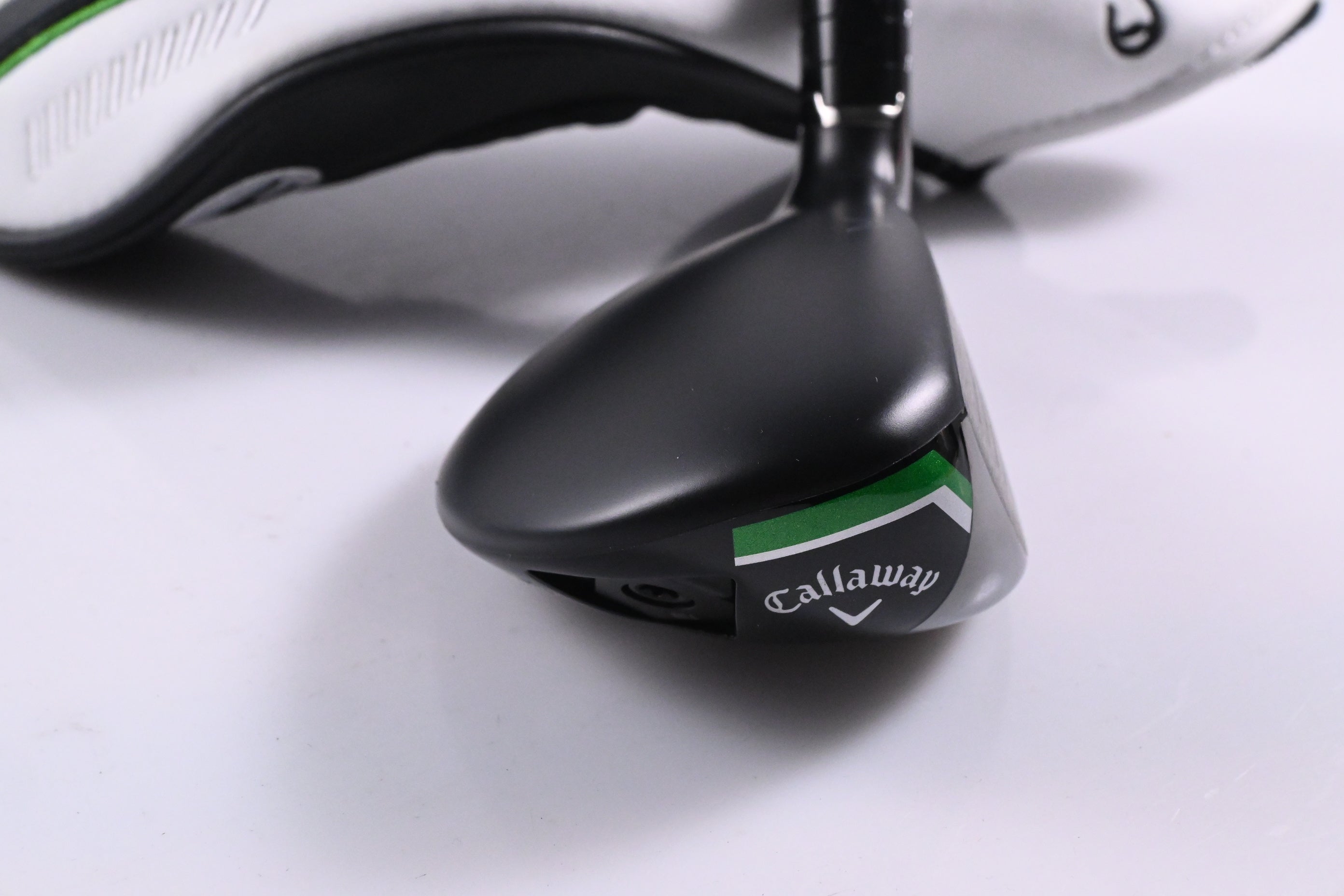 Callaway Elyte X #4 Hybrid / 21 Degree / Regular Flex Denali Charcoal 60 Shaft