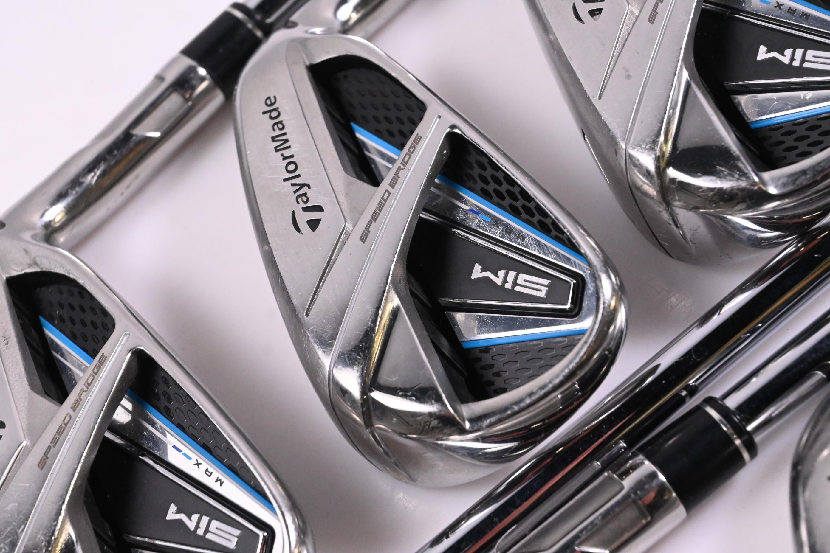 Taylormade SIM Max Irons / 5-PW+SW / Regular Flex Steel Shafts