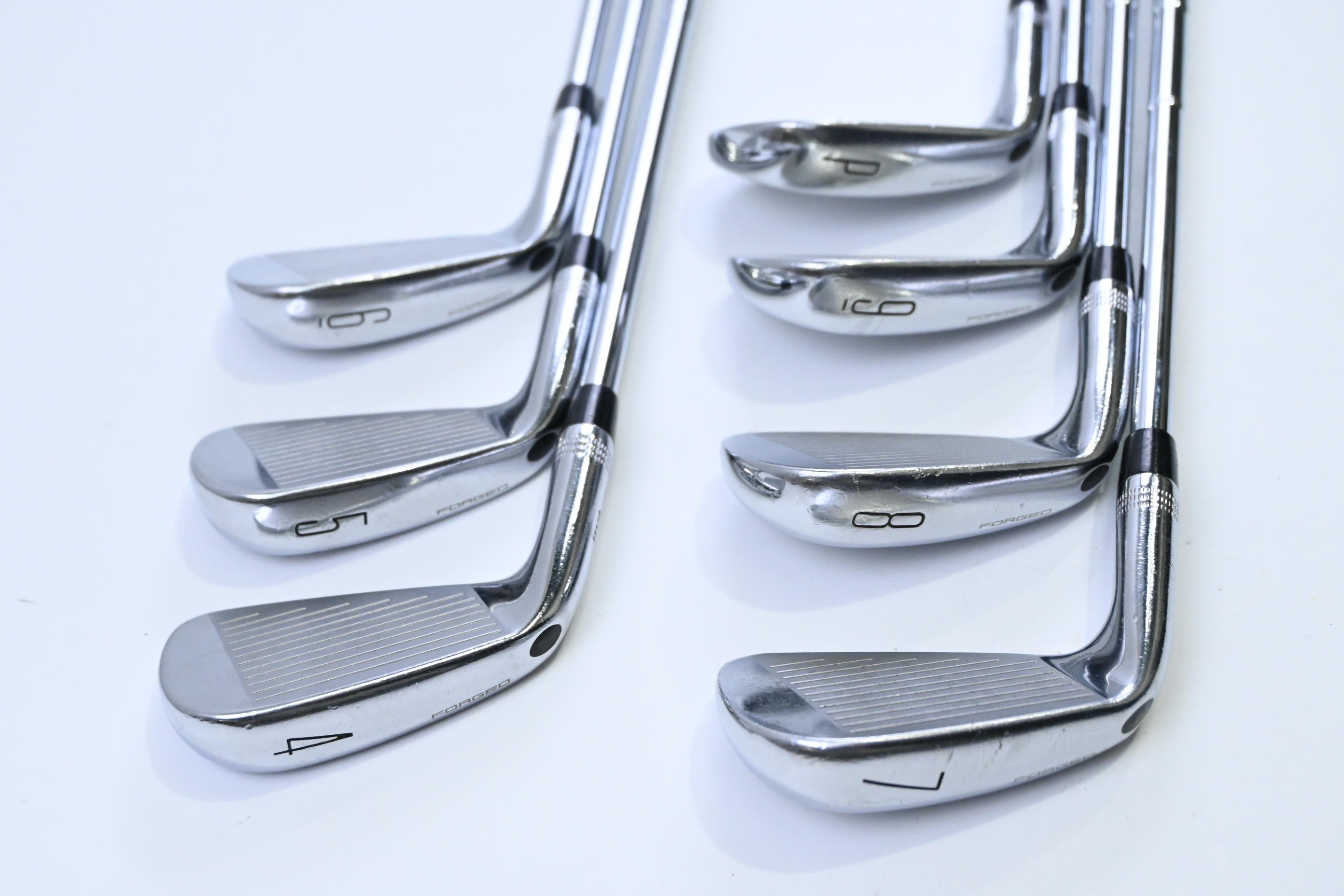 Wilson Staff Model 2024 CB Irons / 4-PW / Stiff Flex Dynamic Gold Mid 115 S300