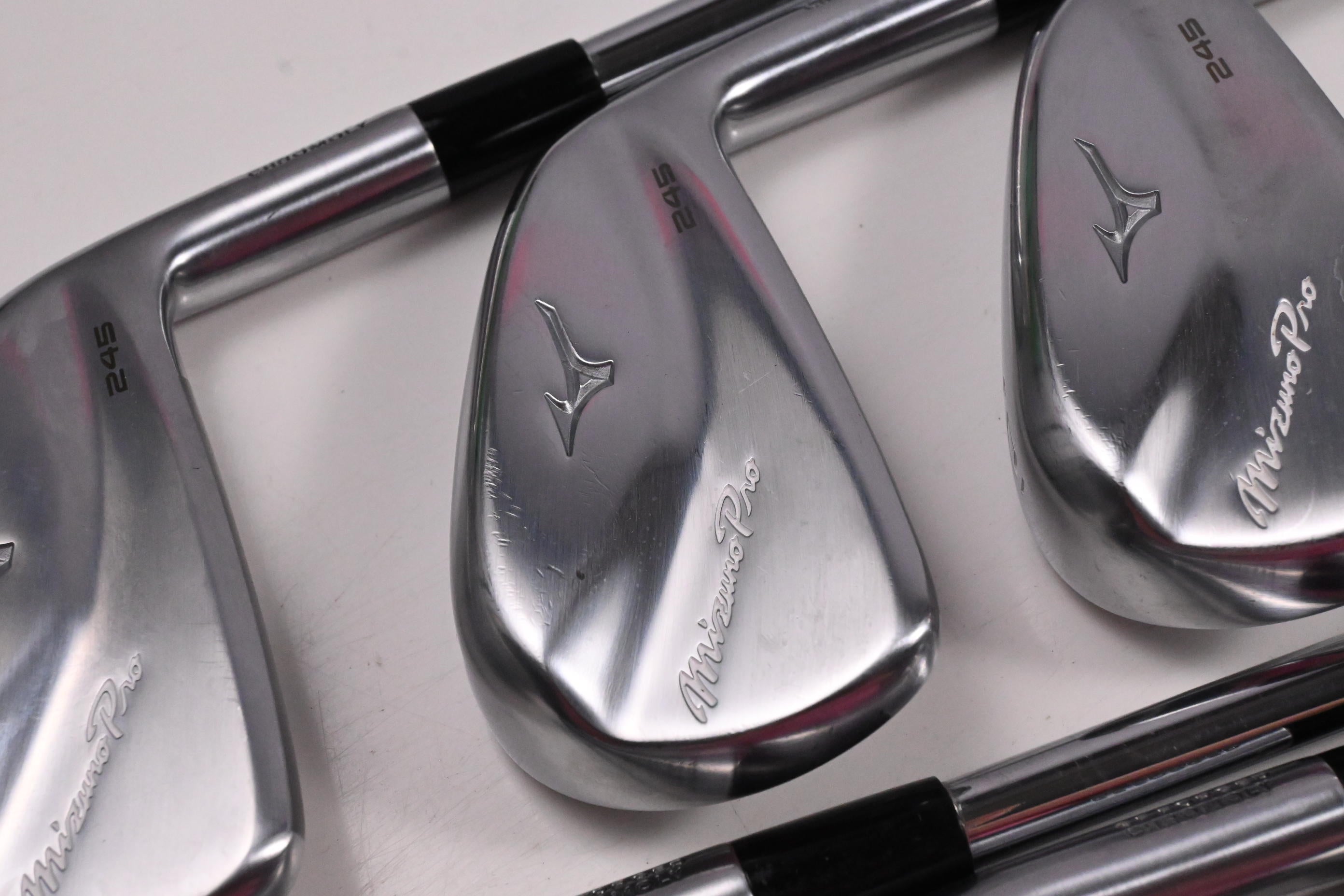 Mizuno Pro 245 Irons / 4-PW / Regular Flex Dynamic Gold Mid 100 R300 Shafts