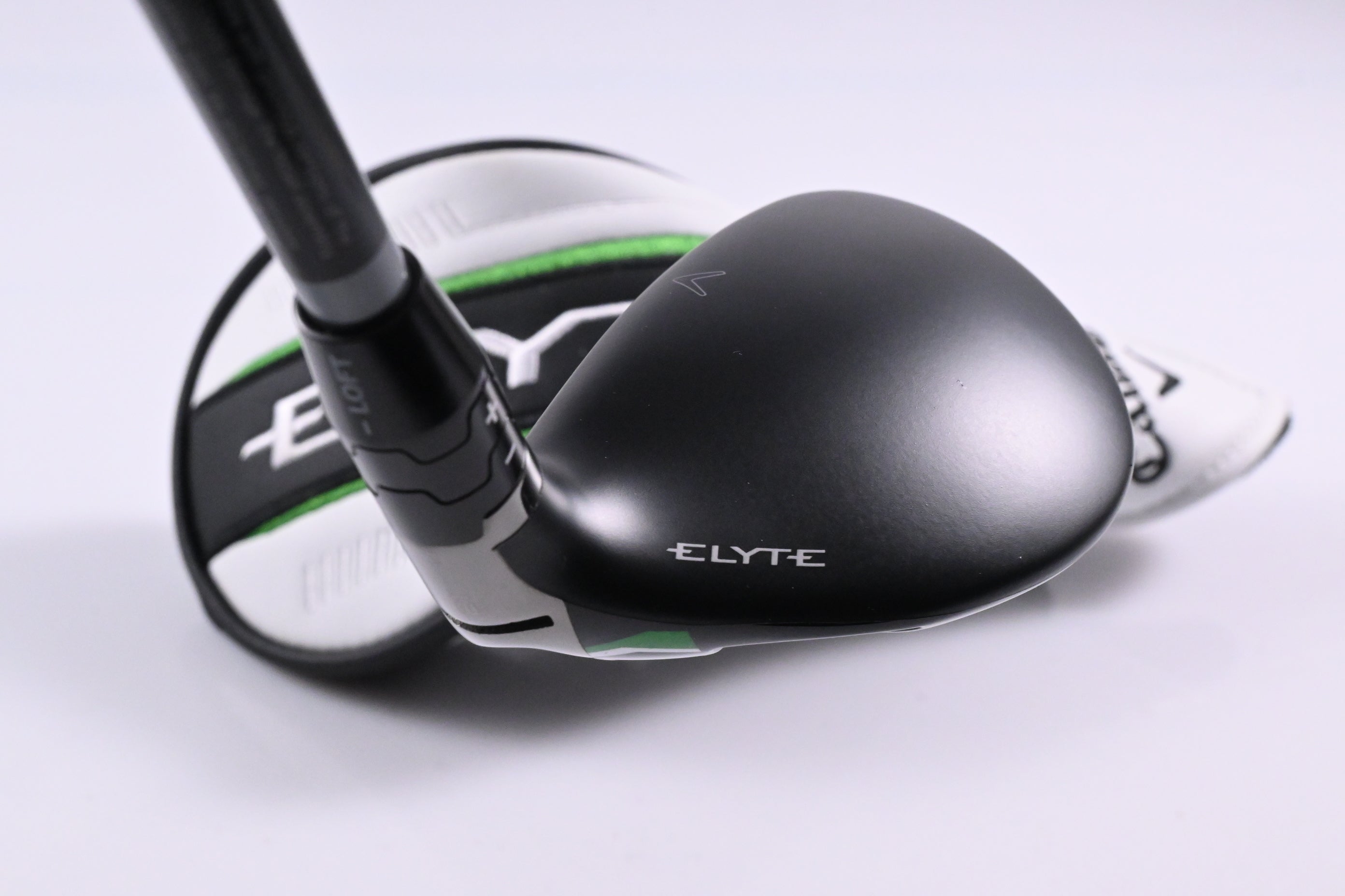 Callaway Elyte X #4 Hybrid / 21 Degree / Regular Flex Denali Charcoal 60 Shaft