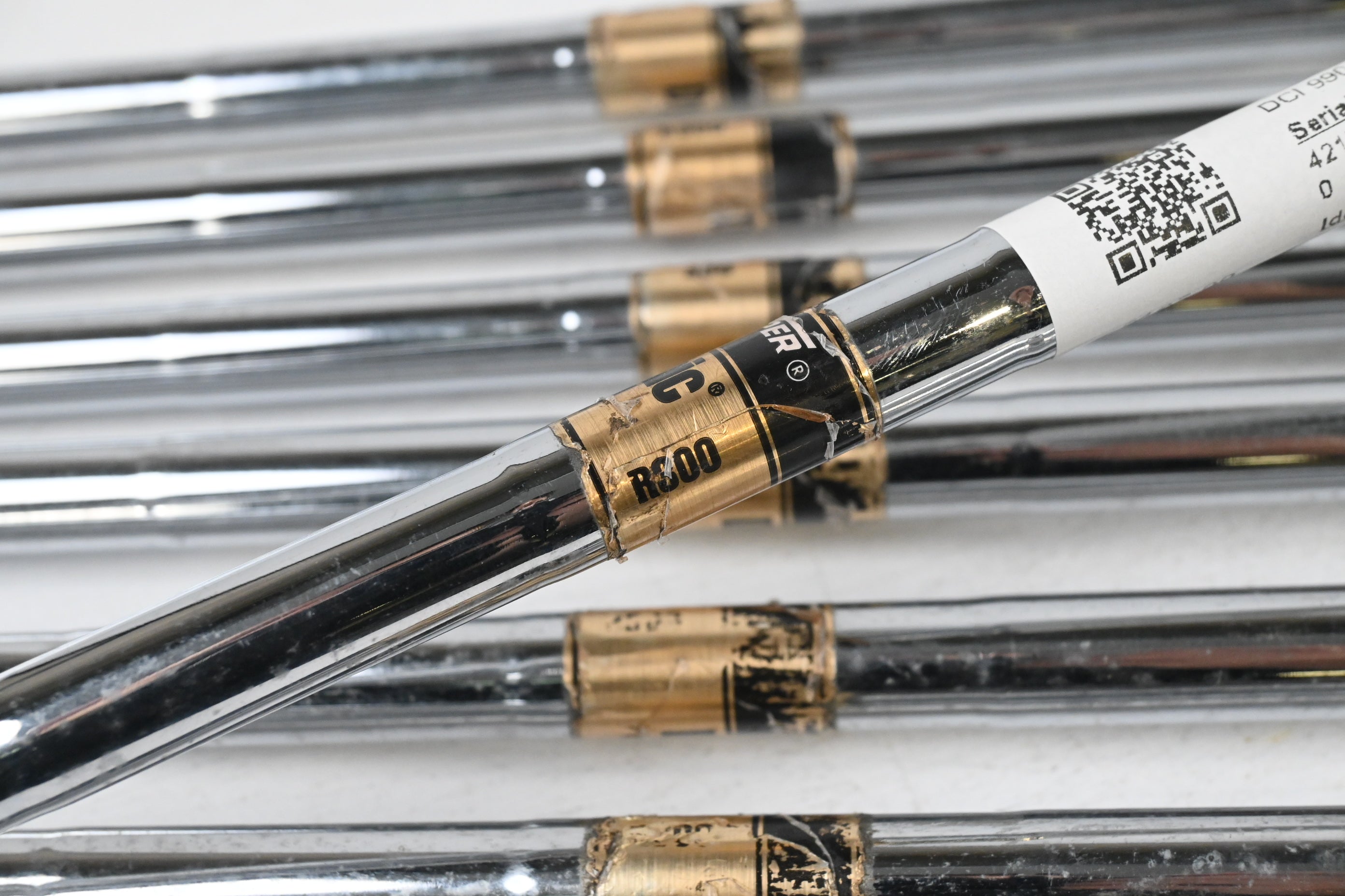 Titleist DCI 990 Irons / 3-PW / Regular Flex Dynamic Gold R300 Shafts