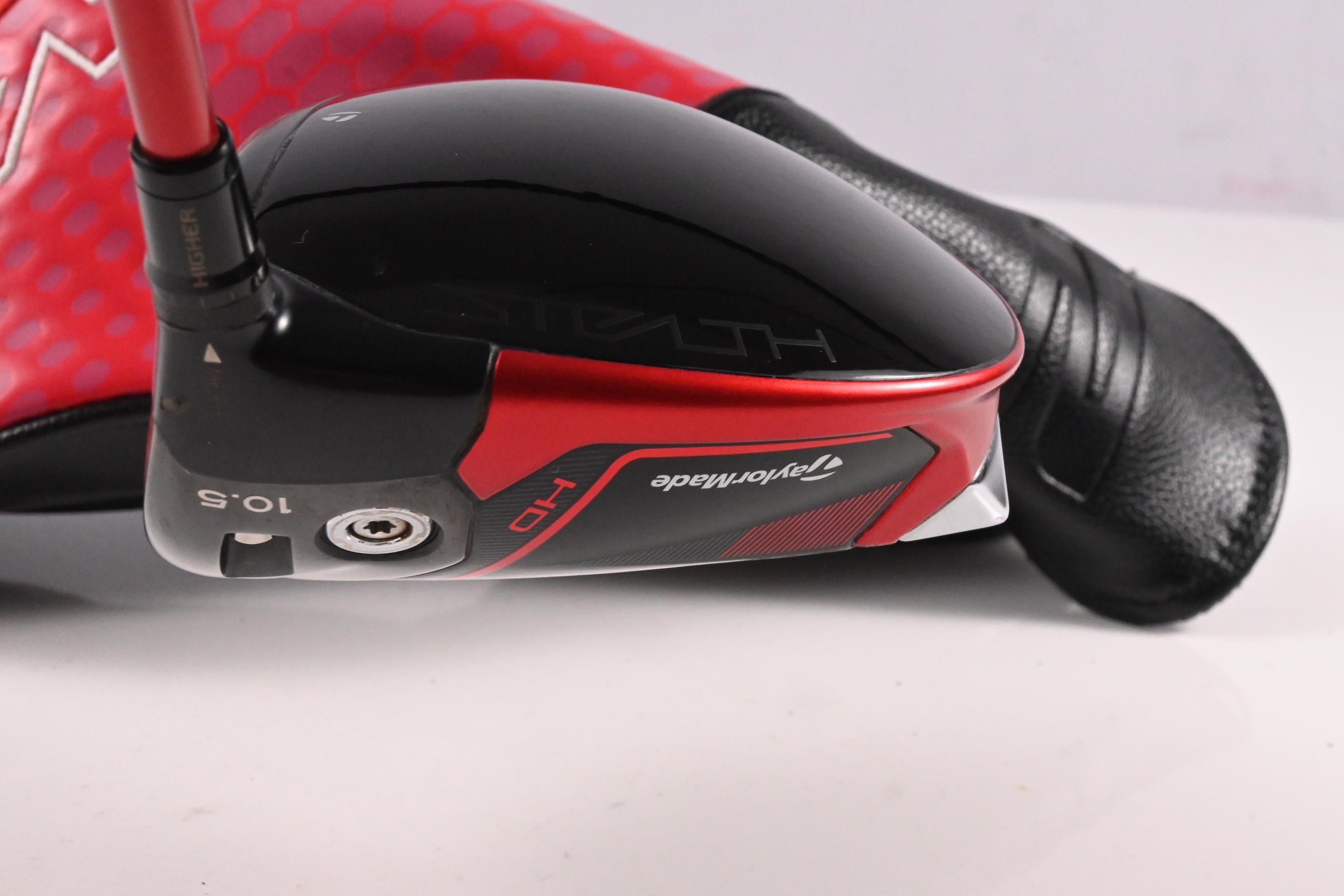 Taylormade Stealth 2 HD Driver / 10.5 Degree / Regular Flex Fujikura SpeederNX