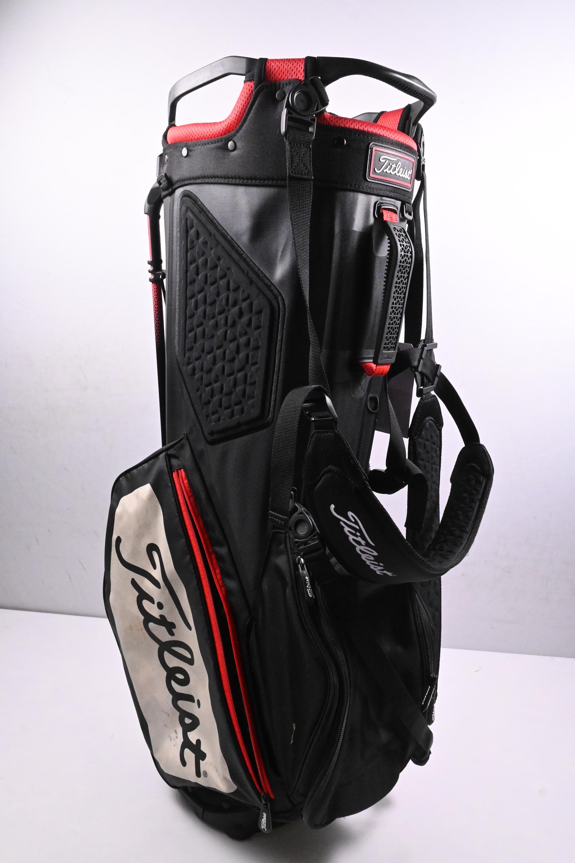 Titleist Players 14 Stand Bag / 14-Way Divider / Black, White, Red