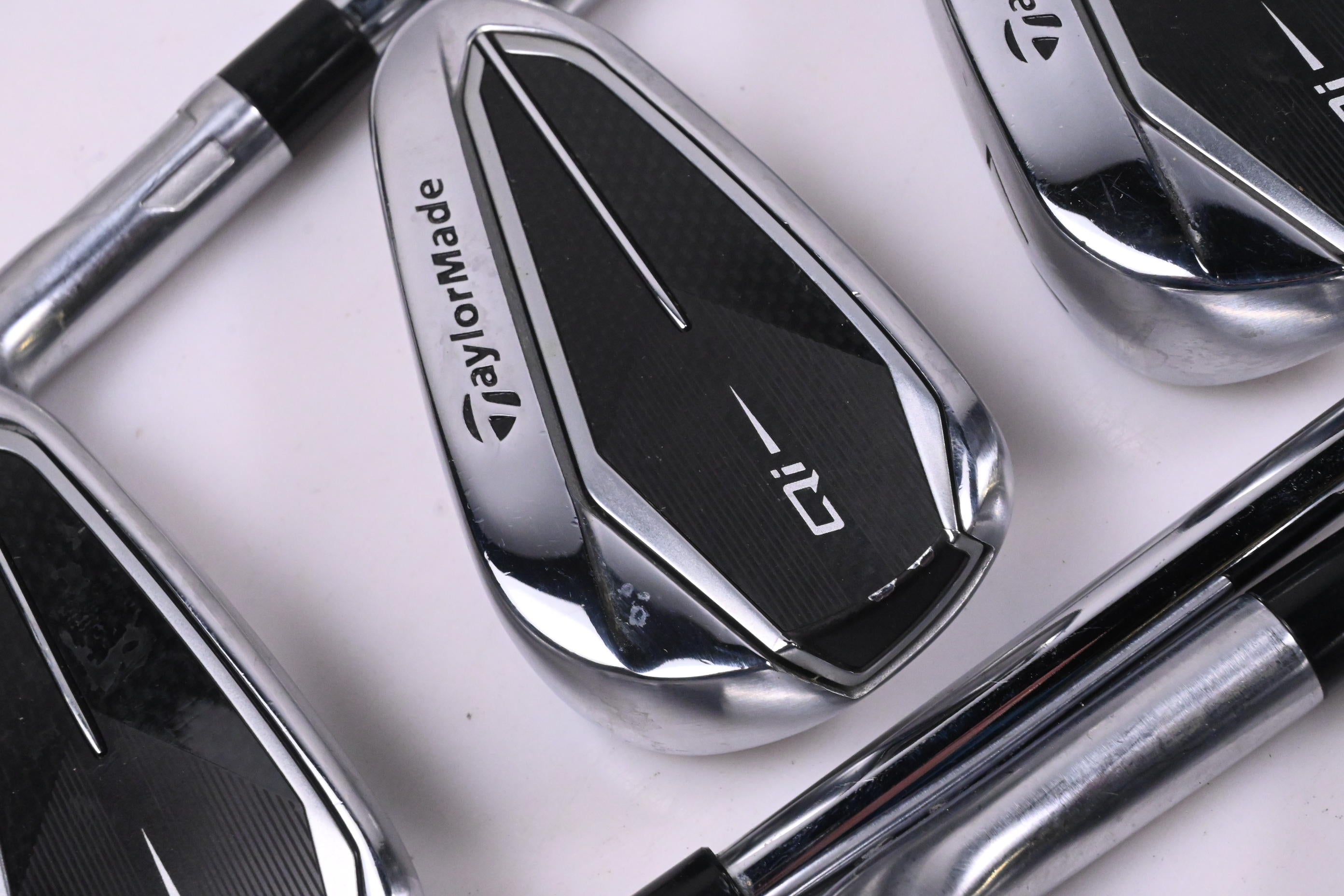 Taylormade Qi Irons / 5-PW+GW+SW / Regular Flex KBS MAX MT 85 Shafts