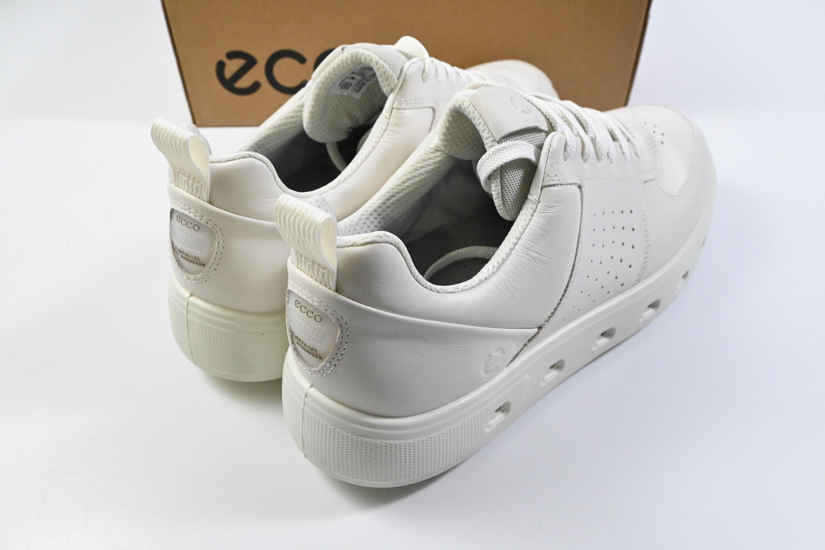 Ecco Street 720 Hybrid Golf Shoes / Size UK 10.5-11 / White