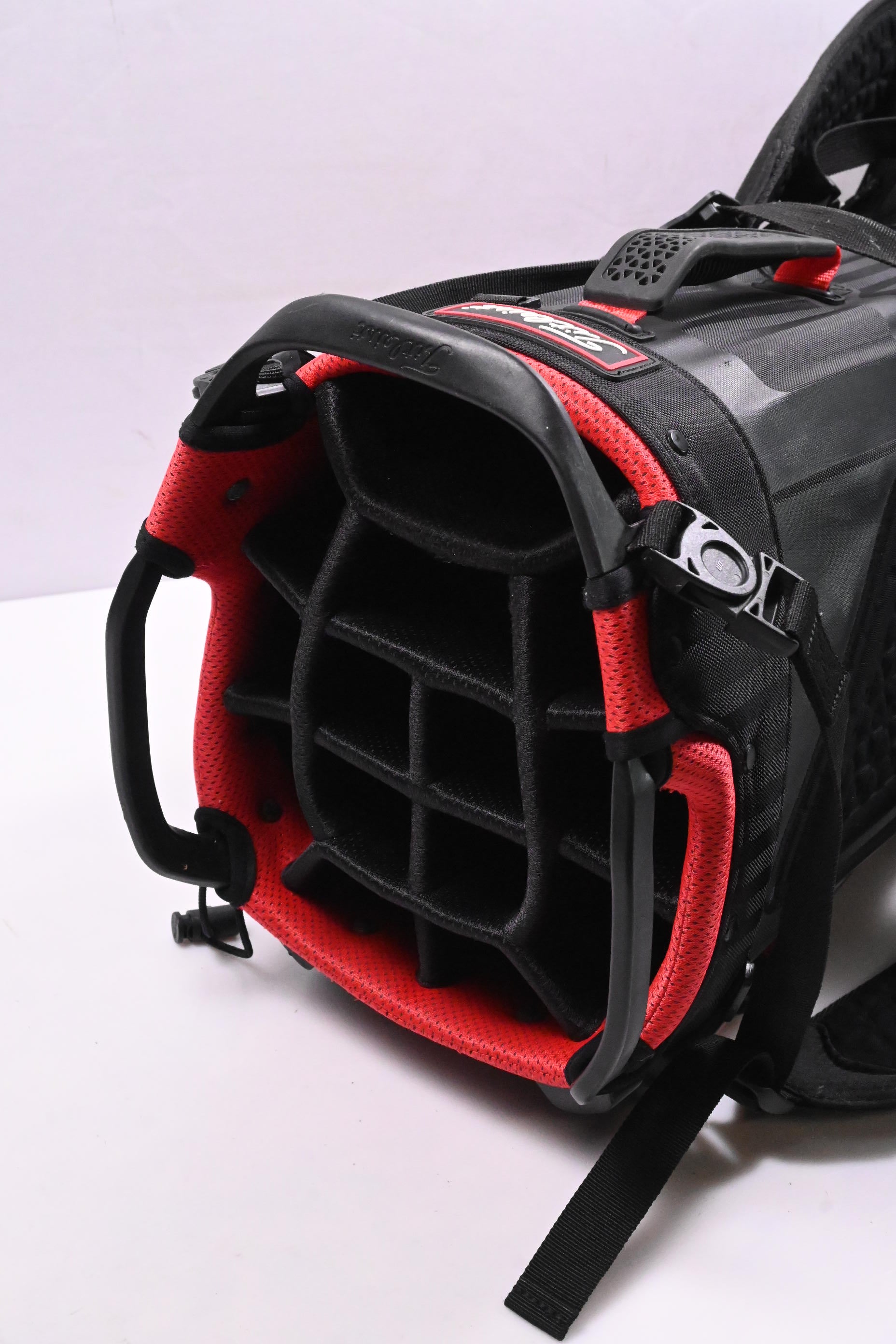 Titleist Players 14 Stand Bag / 14-Way Divider / Black, White, Red
