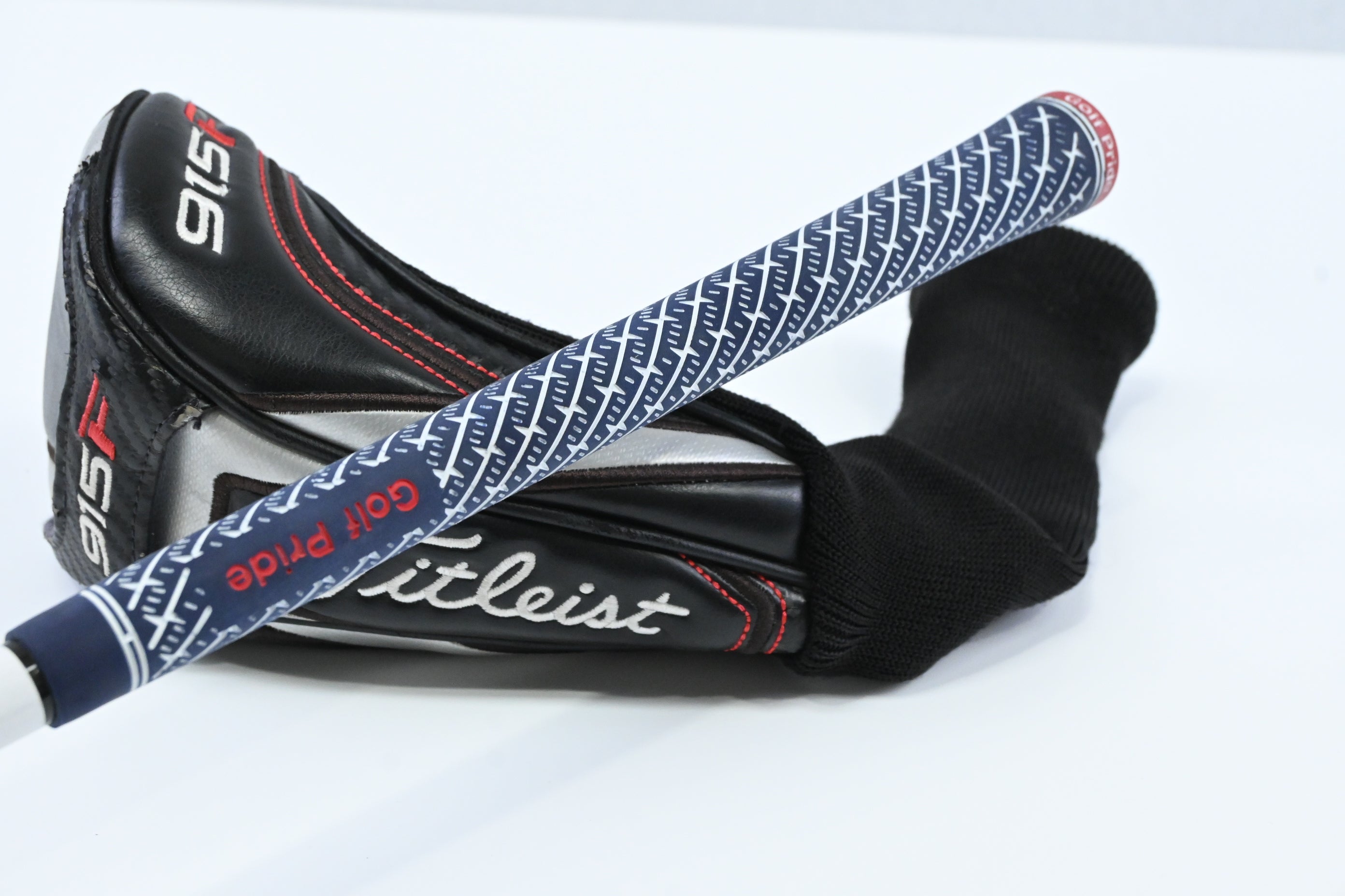 Titleist 915 F #3 Wood / 15 Degree / Regular Flex Aldila Rogue MSI 95 Shaft