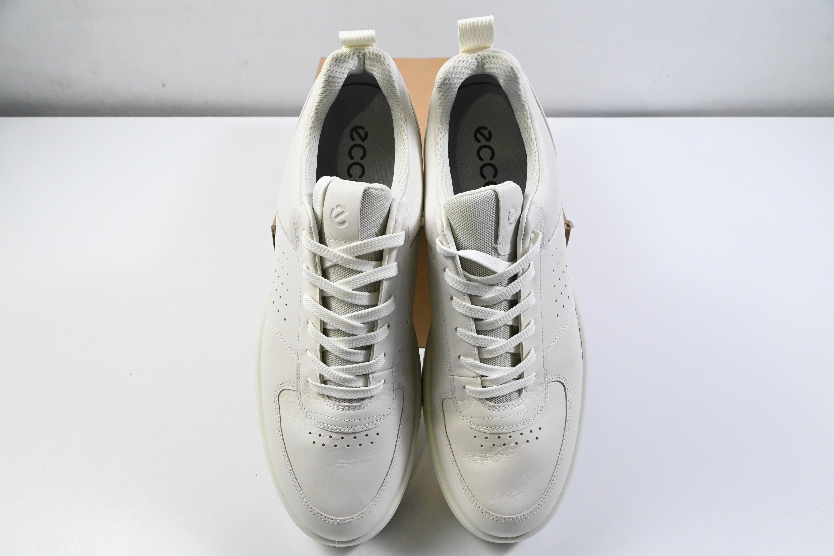 Ecco Street 720 Hybrid Golf Shoes / Size UK 10.5-11 / White